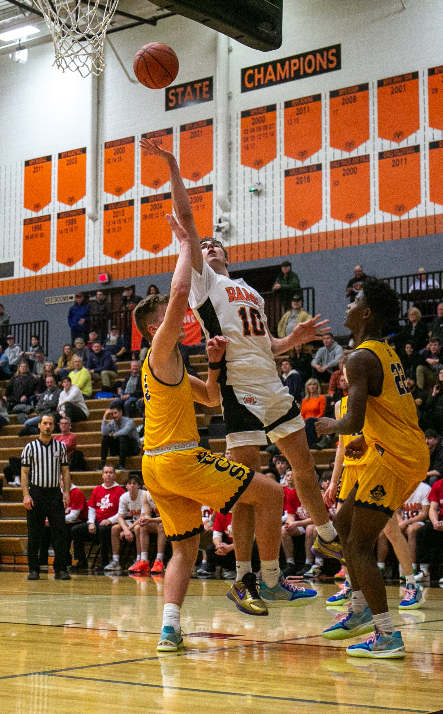 Rockford Boys Basketball Takes On Grand Haven - Mlive.com