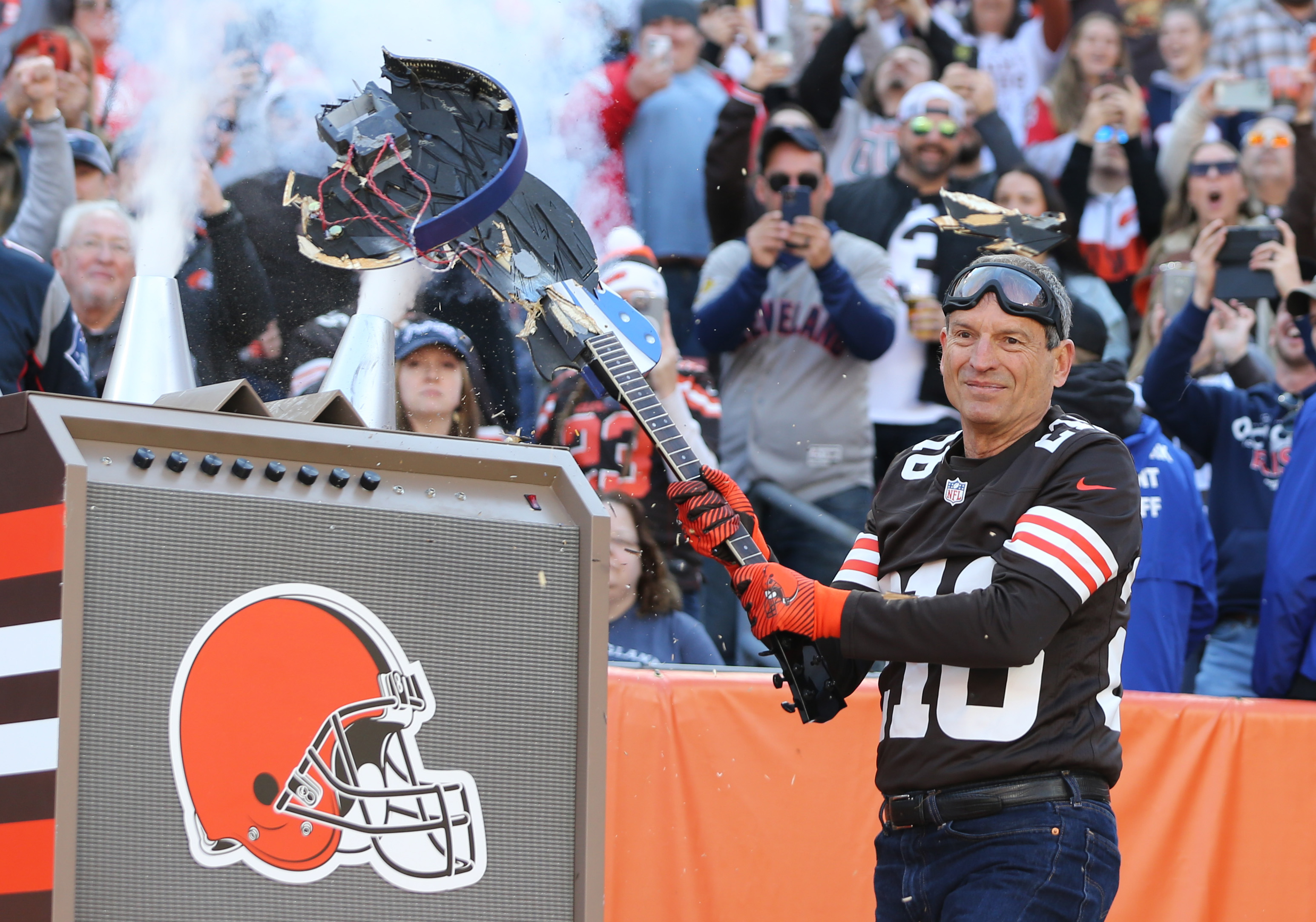 Browns president doesn't condone Bernie Kosar's behavior