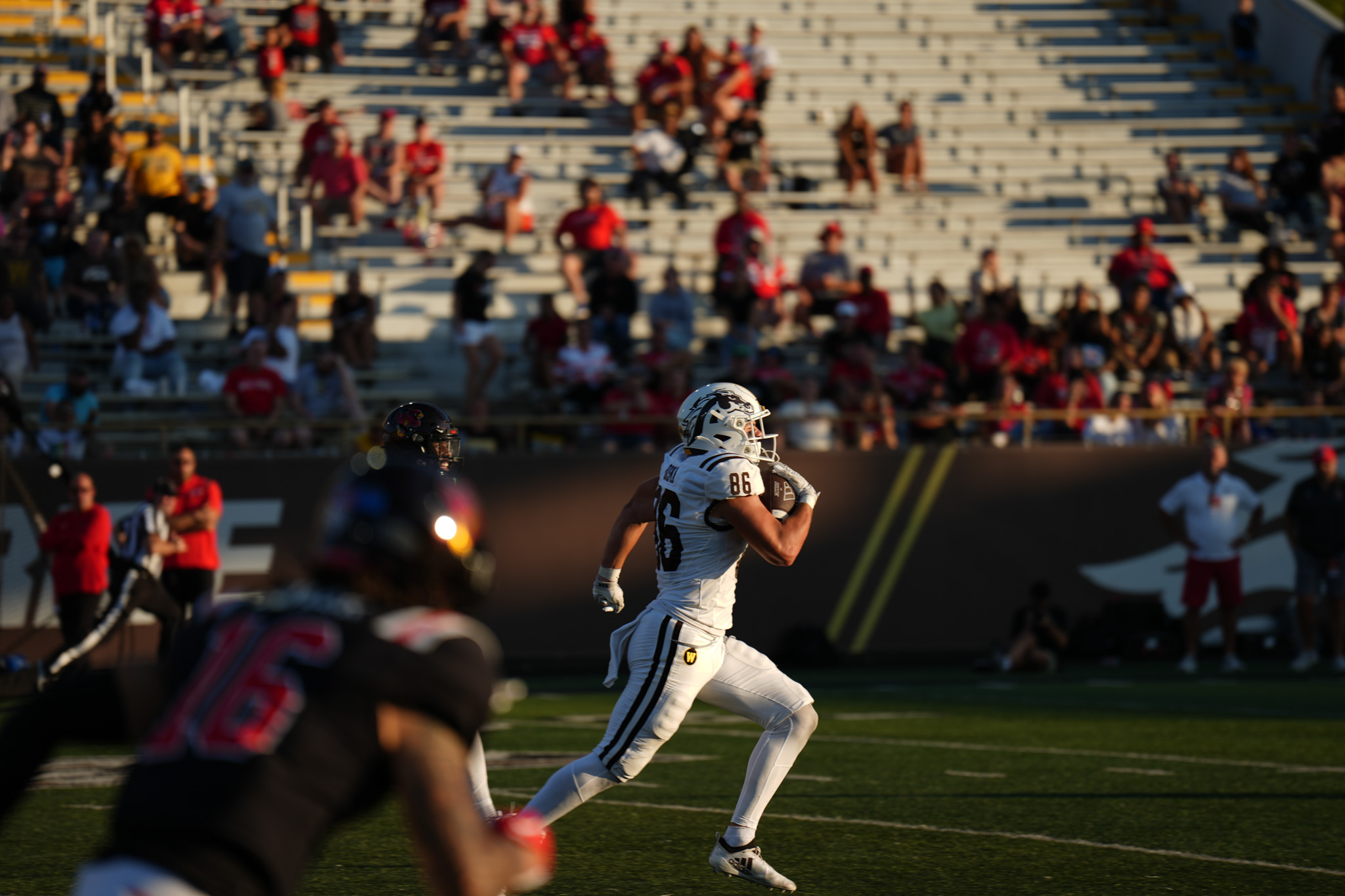 Aerial attack, stout defense soars Western Michigan to 1st MAC win over  Ball State 