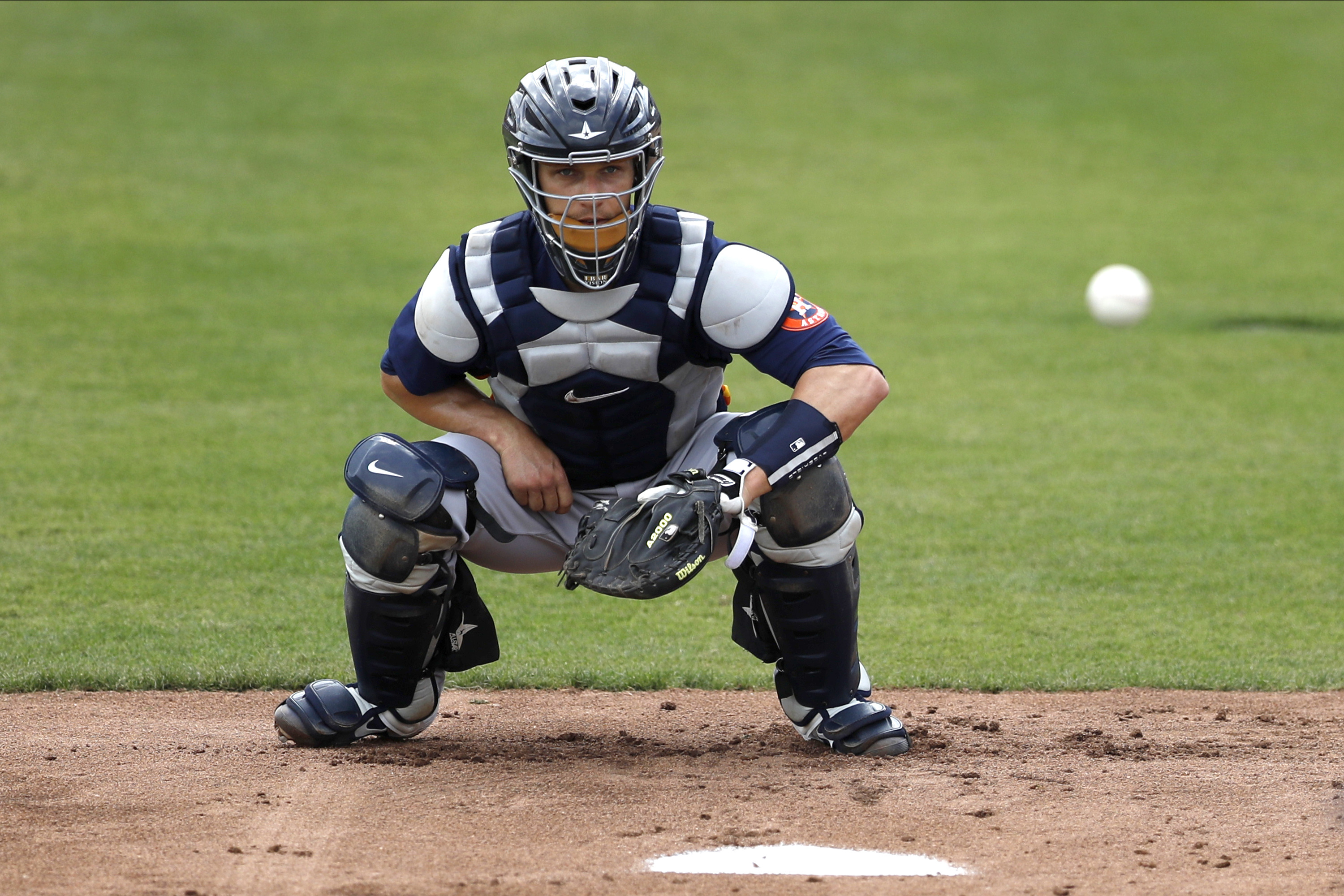 A's acquire backup catcher Dustin Garneau