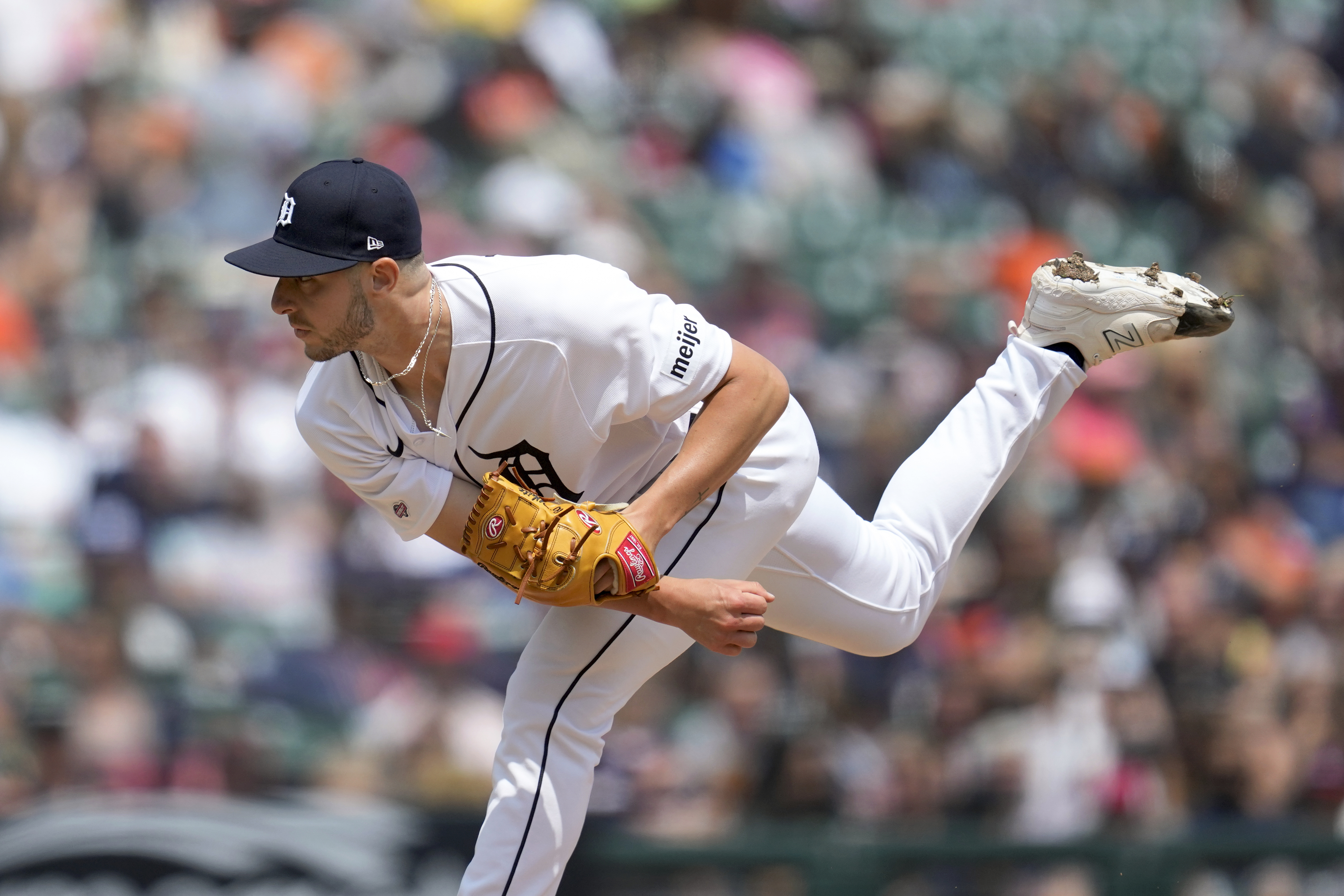Tigers send down rookie reliever to create spot for Sawyer Gipson
