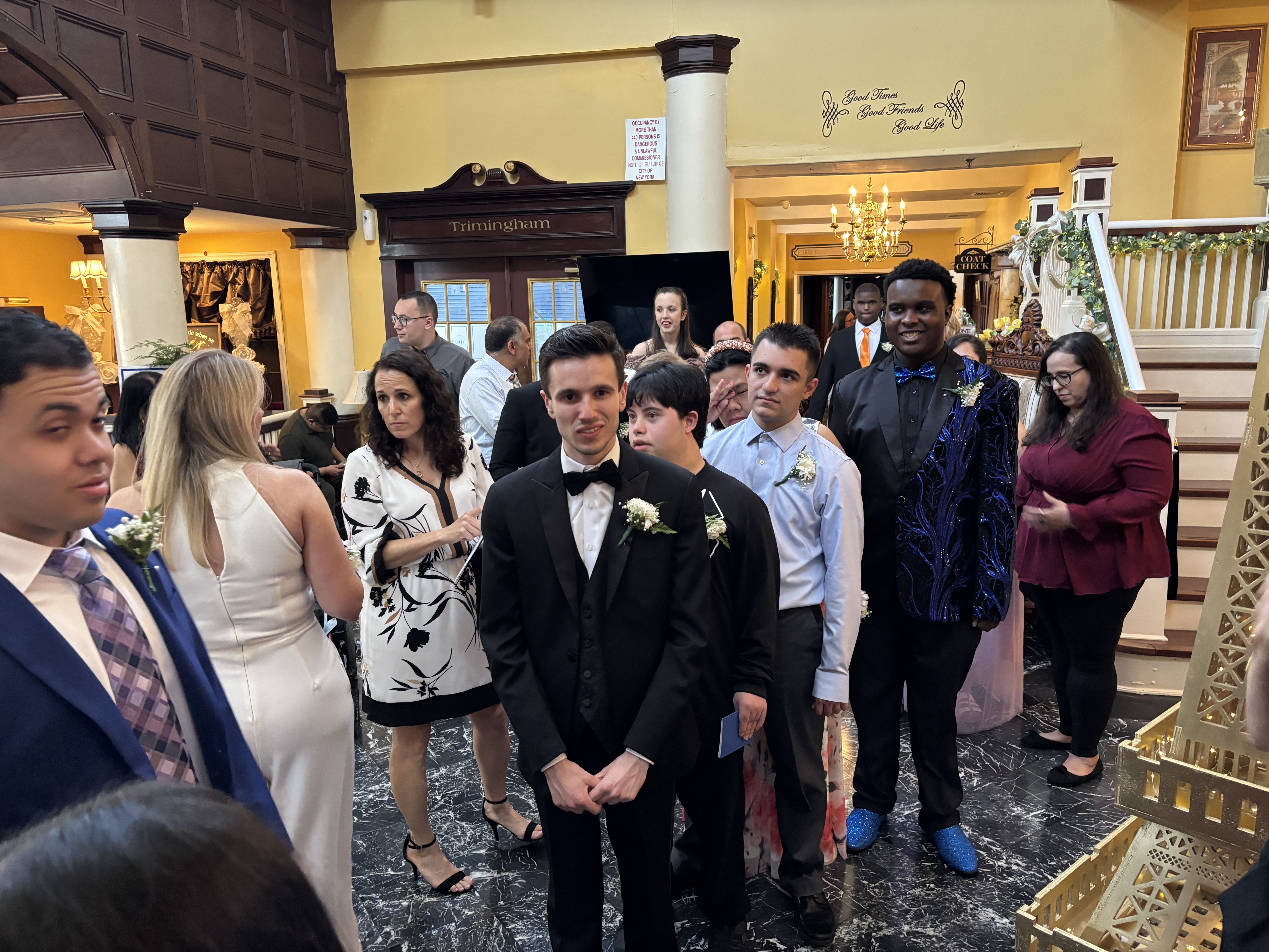 Hungerford Prom 2025: Dancing and dining at the Old Bermuda Inn - silive.com