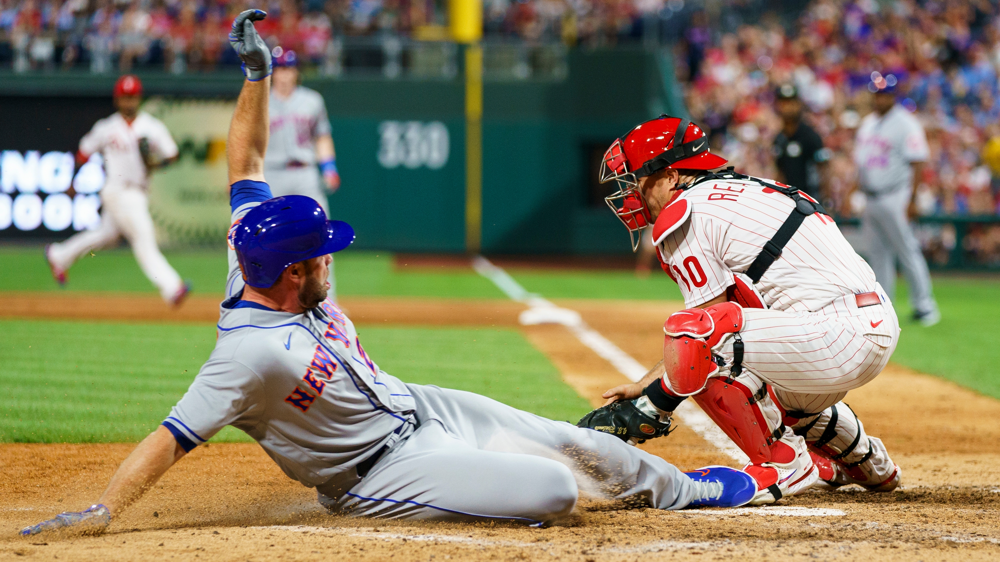 Phils drop two to nearest N.L. East rival heading into All-Star Break