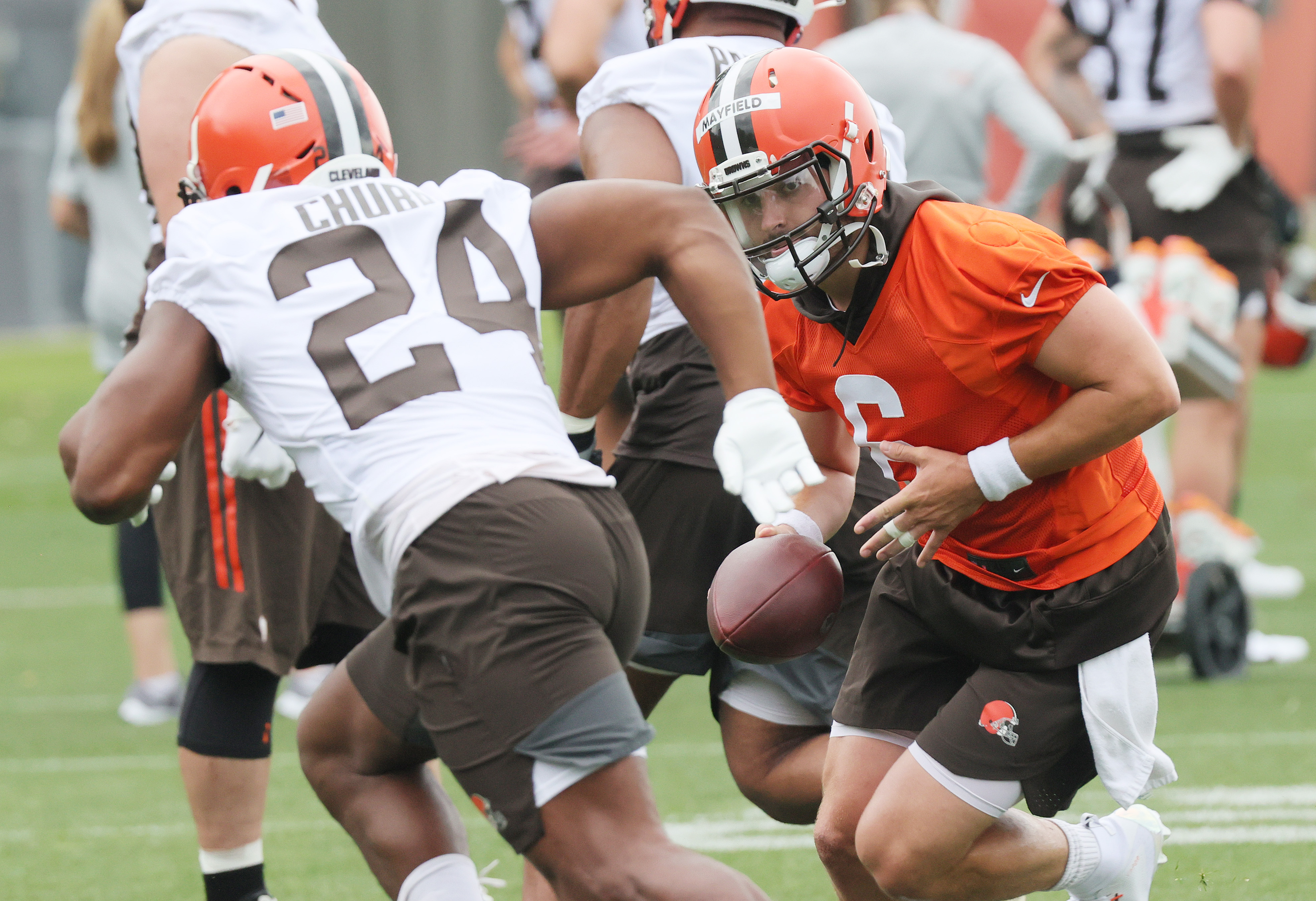 FOX Sports: NFL on X: The #Browns and Nick Chubb have reached an agreement  on a three-year, $36.6 million contract extension that includes $20 million  guaranteed, per multiple sources.  / X