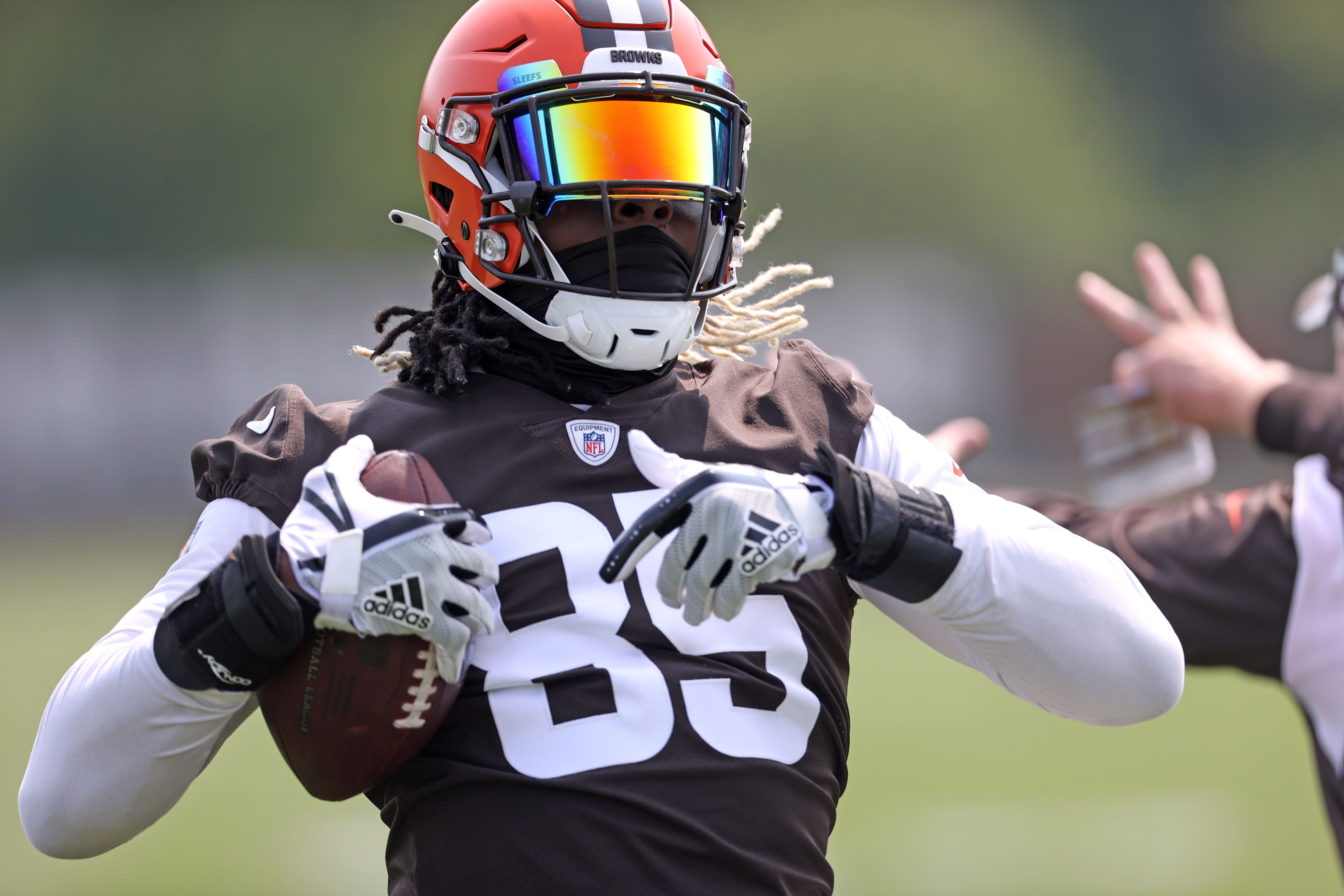 Is Browns' David Njoku ranked too low on Pro Football Focus' list of