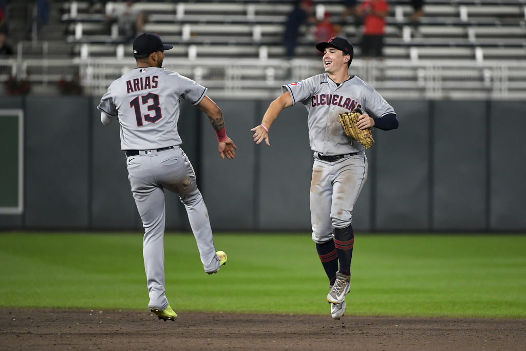 Gavin Sheets delivers in debut, White Sox beat Twins 7-6 MLB - Bally Sports