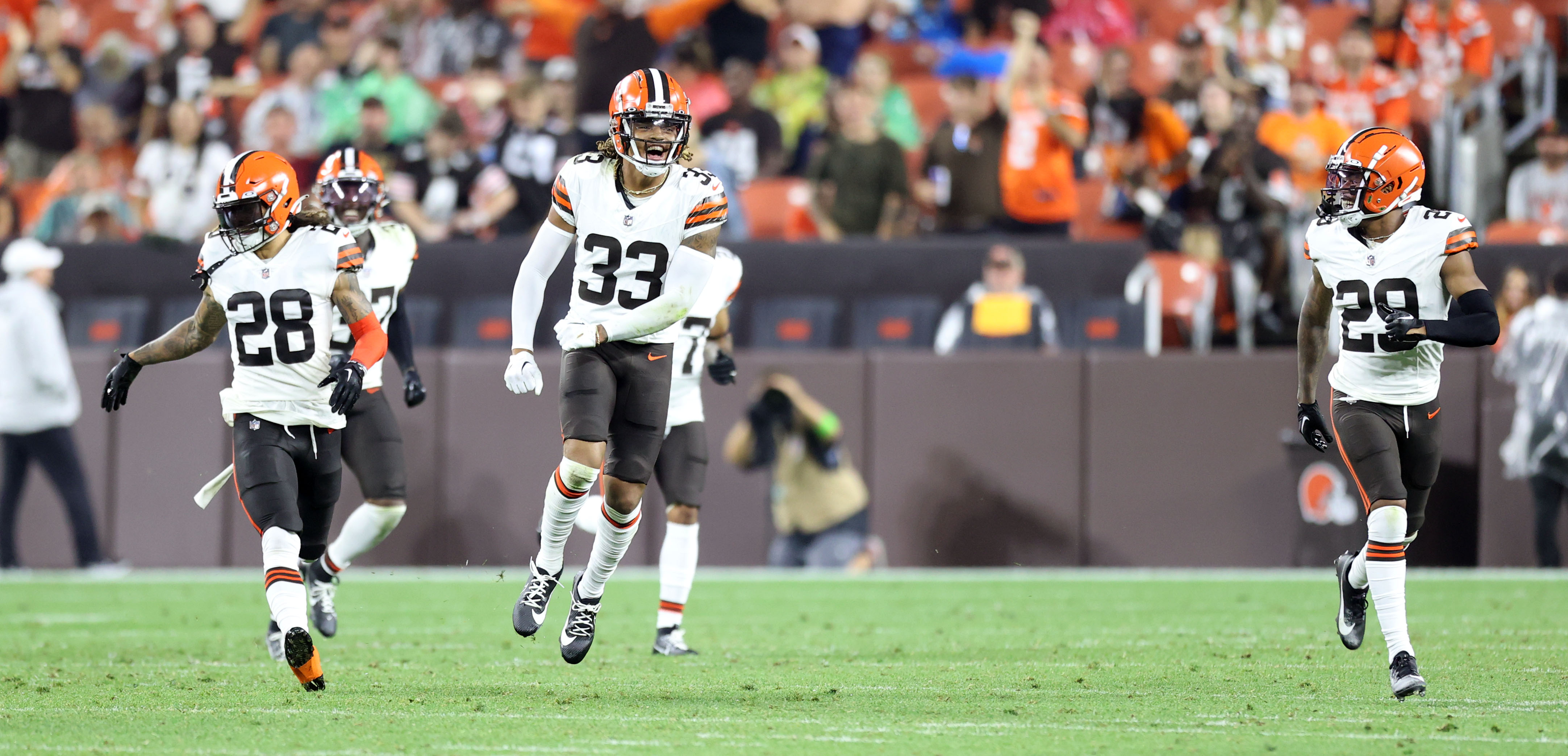 Cleveland Browns news: Martin Emerson, Isaiah Thomas, playoff