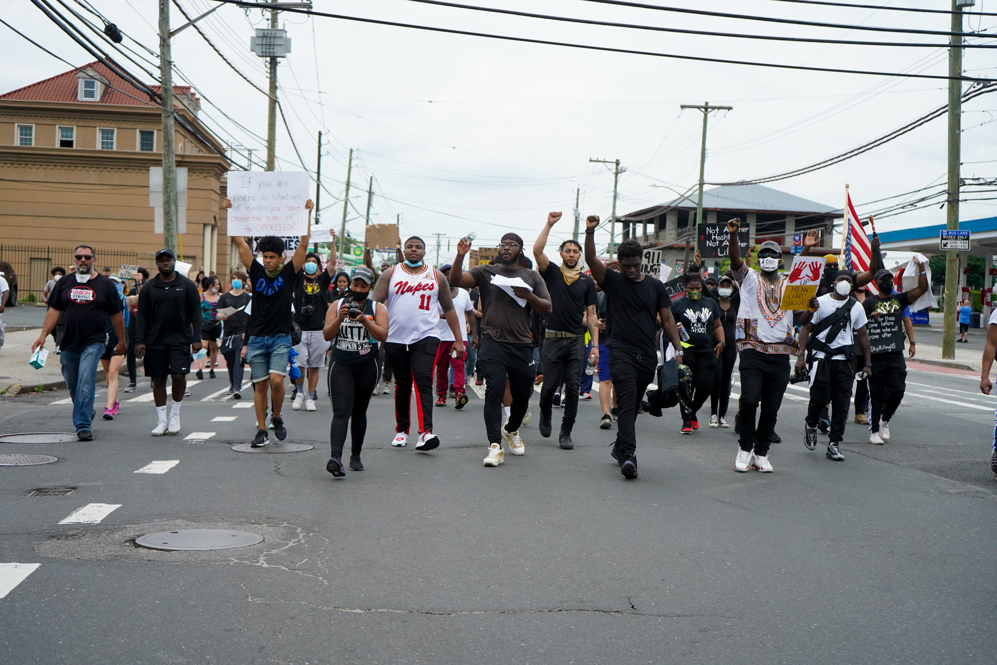 The death of George Floyd sparked protest around the country. Today protesters marched from Targee St. in Concord to the 122nd Precinct stationhouse in New Dorp. Friday, June 5, 2020. (Staten Island Advance/Alexandra Salmieri)