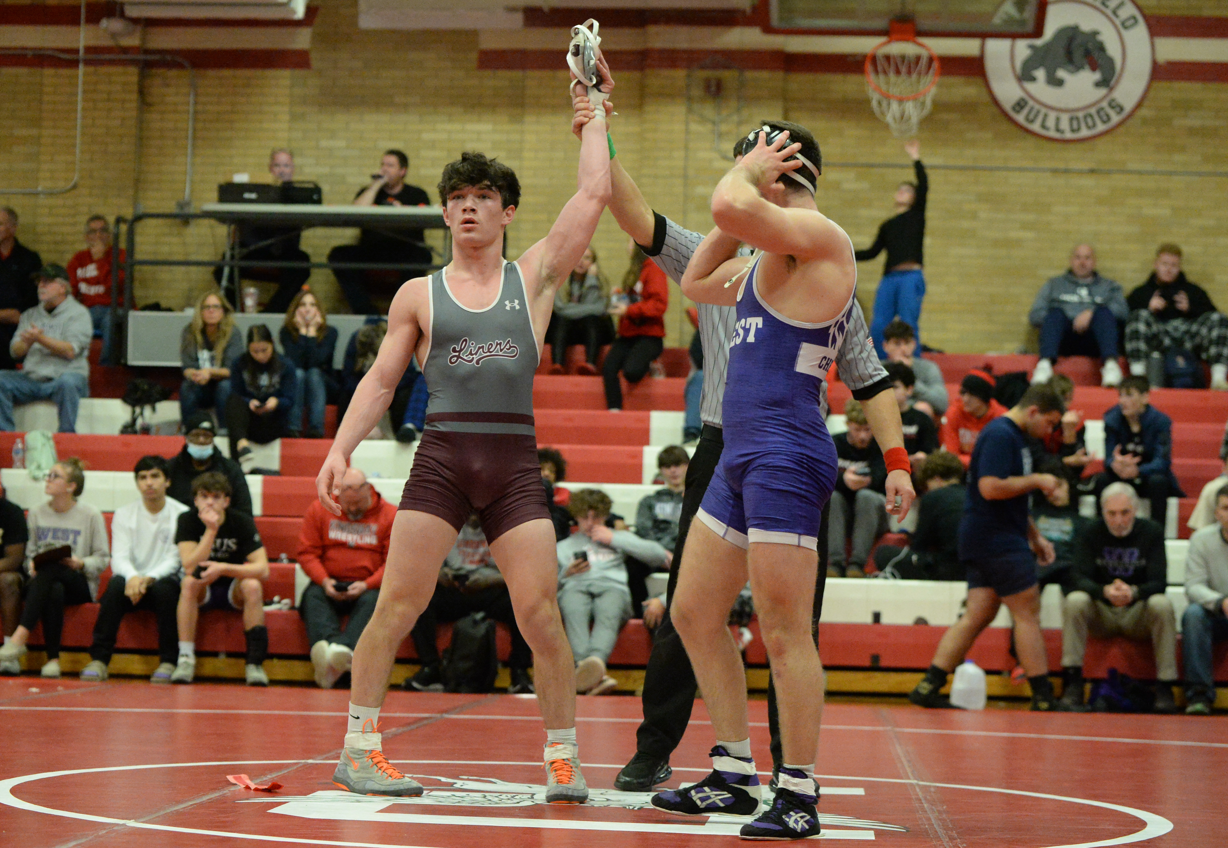 Becahi's Scanlan, Nazareth's Zuercher wrestle like beasts at The Beast 