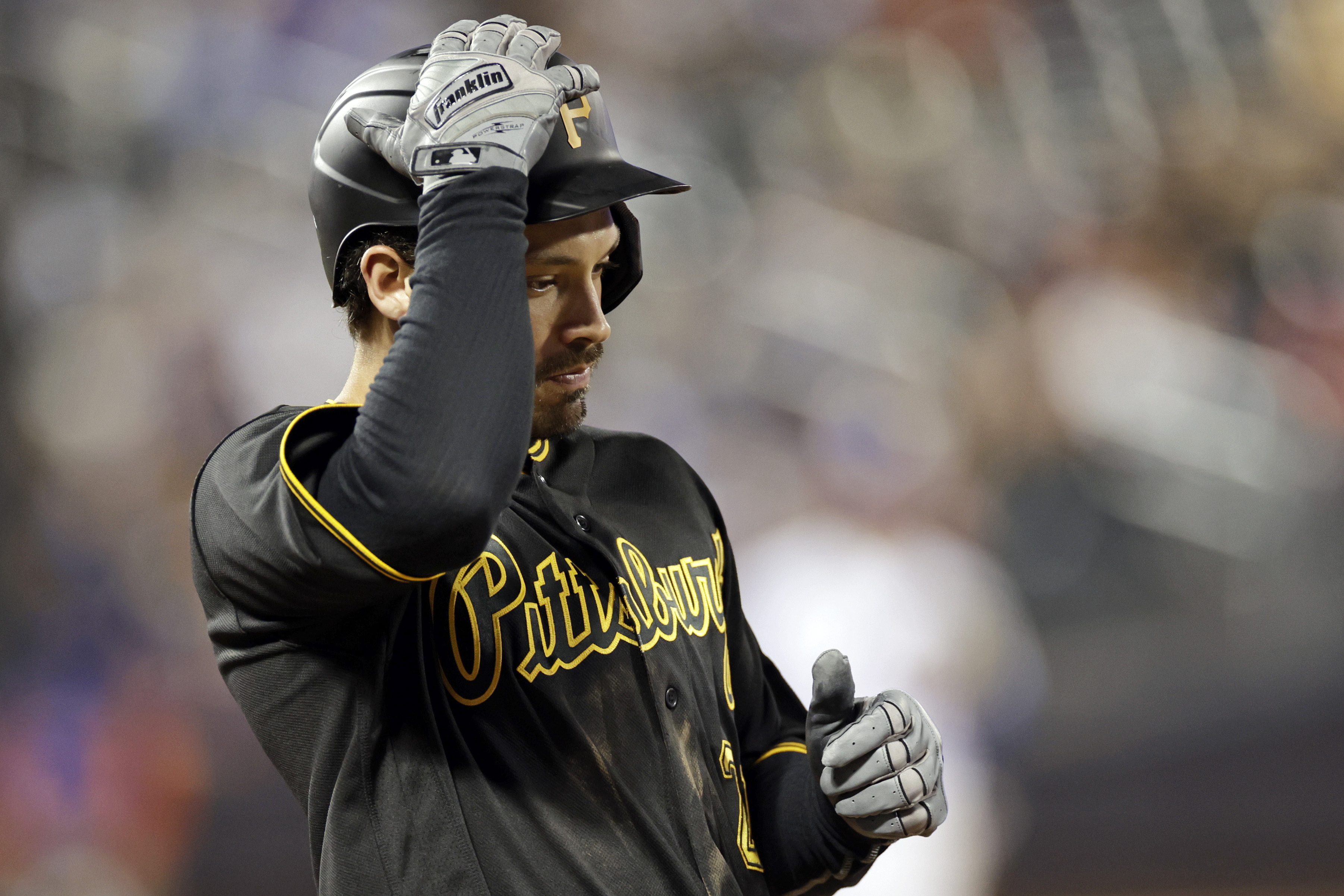 New York Yankees Still Pursuing Trade For Pittsburgh Pirates CF Bryan  Reynolds - Sports Illustrated NY Yankees News, Analysis and More
