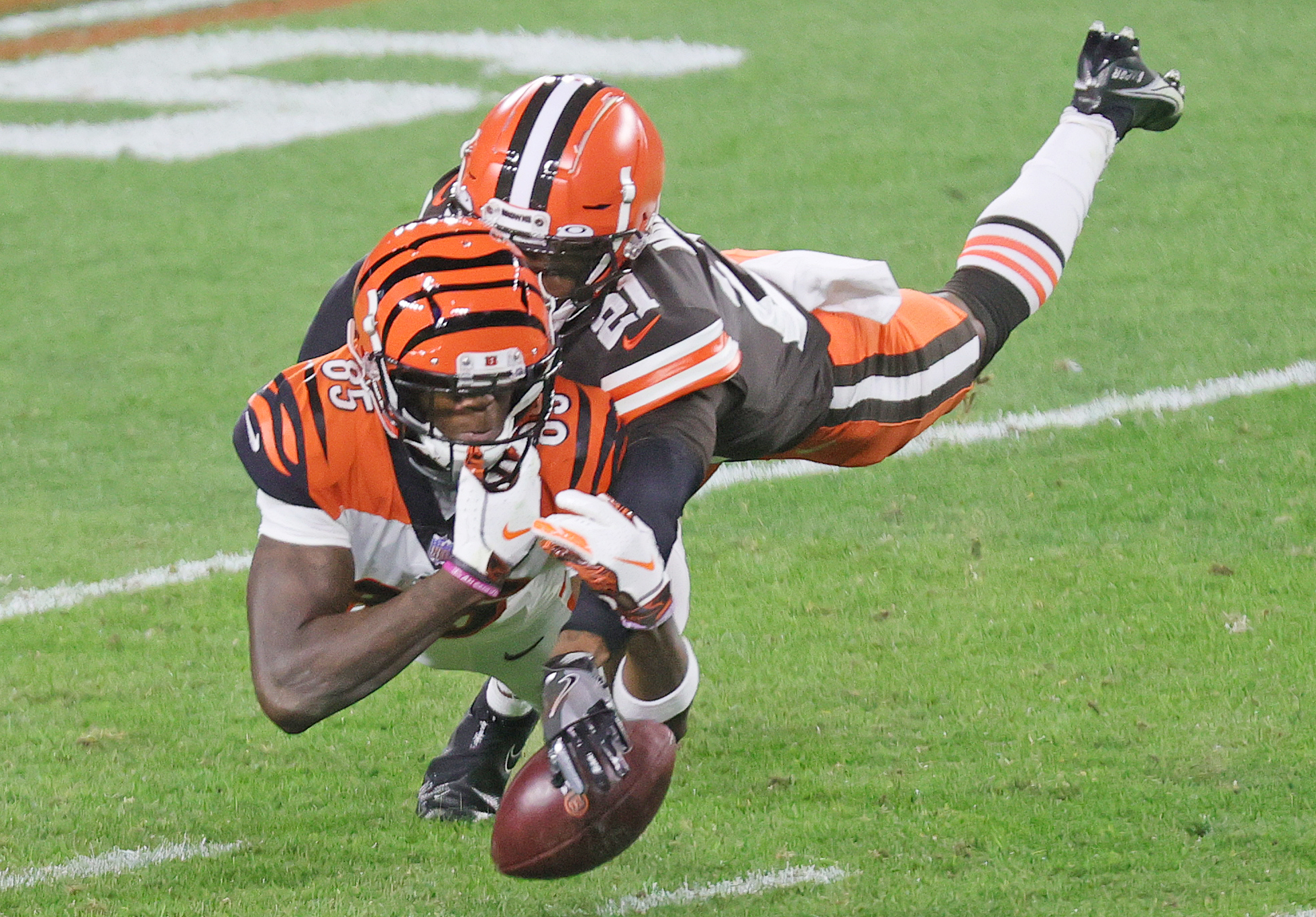 photographers' favorite photos from thrilling Browns win over  Cincinnati Bengals 