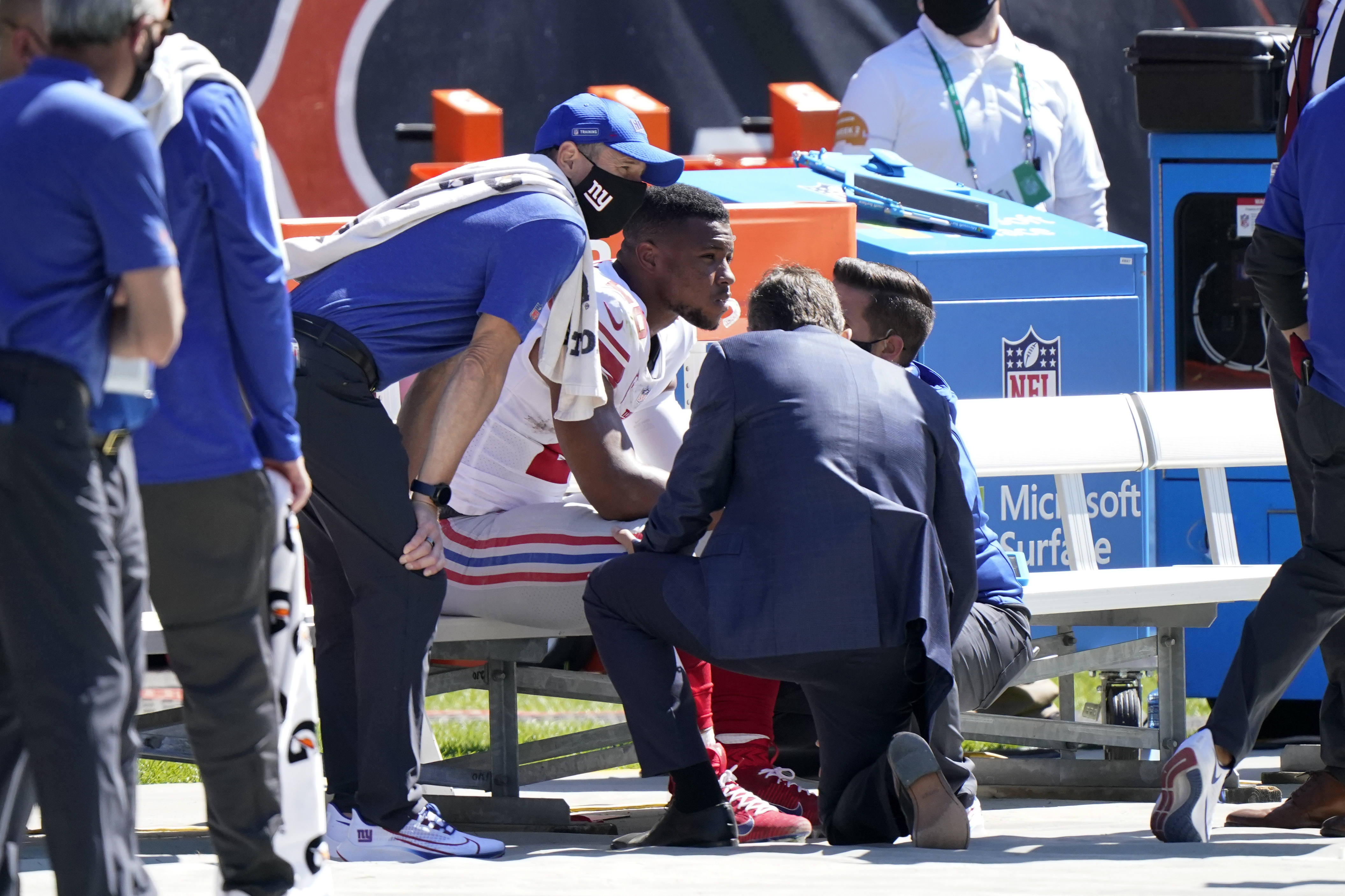 Saquon Barkley injury: Giants RB returns in second half in Week 3 vs.  Falcons - DraftKings Network