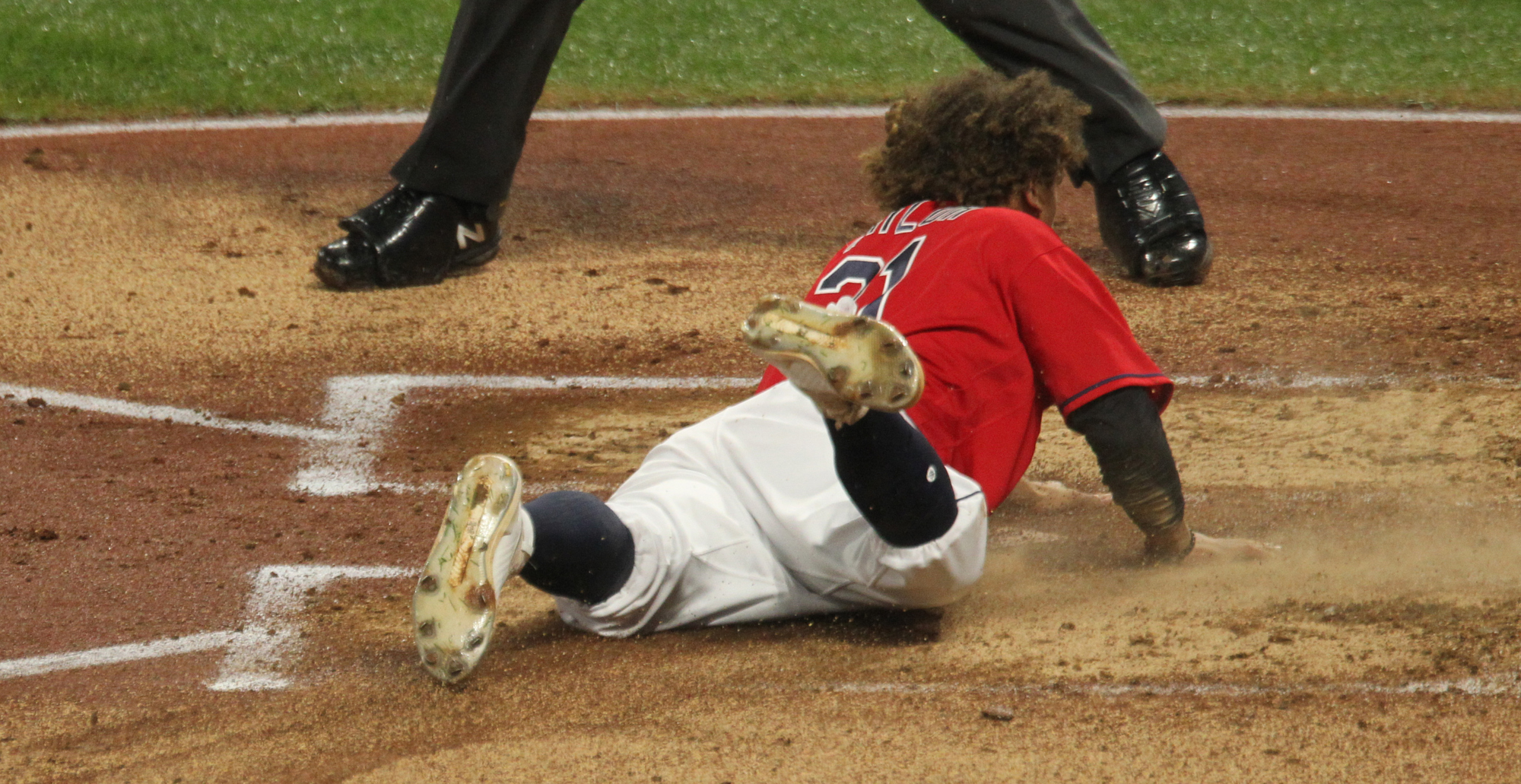 Indians win 6-4, eliminate Yankees from playoffs