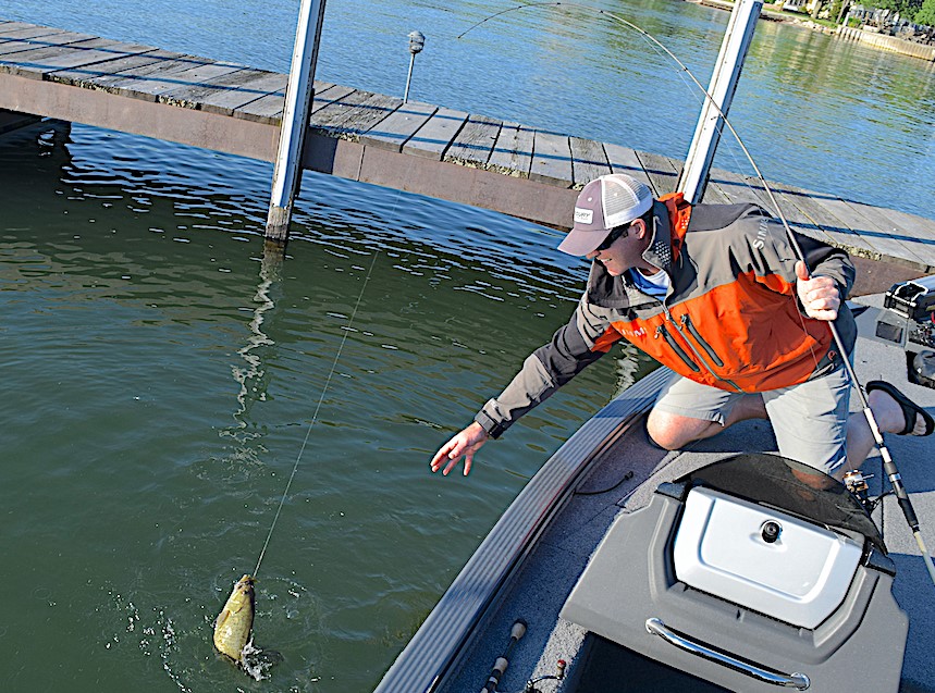 Smallmouth bass luring Lake Erie anglers: NE Ohio fishing report