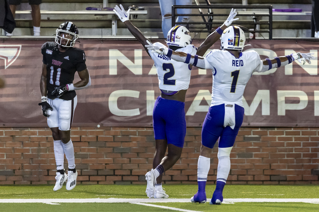 17 Football Opens NCAA Division I Football Championship at Eastern  Kentucky, Nov. 26 - James Madison University Athletics