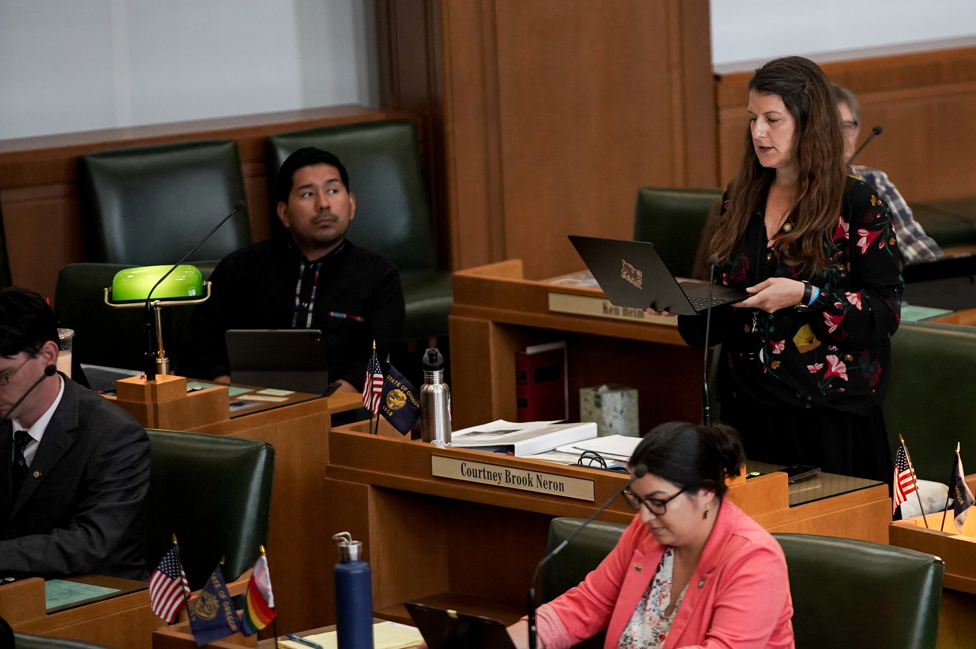 Oregon state lawmakers rush to pass slew of laws before constitutional