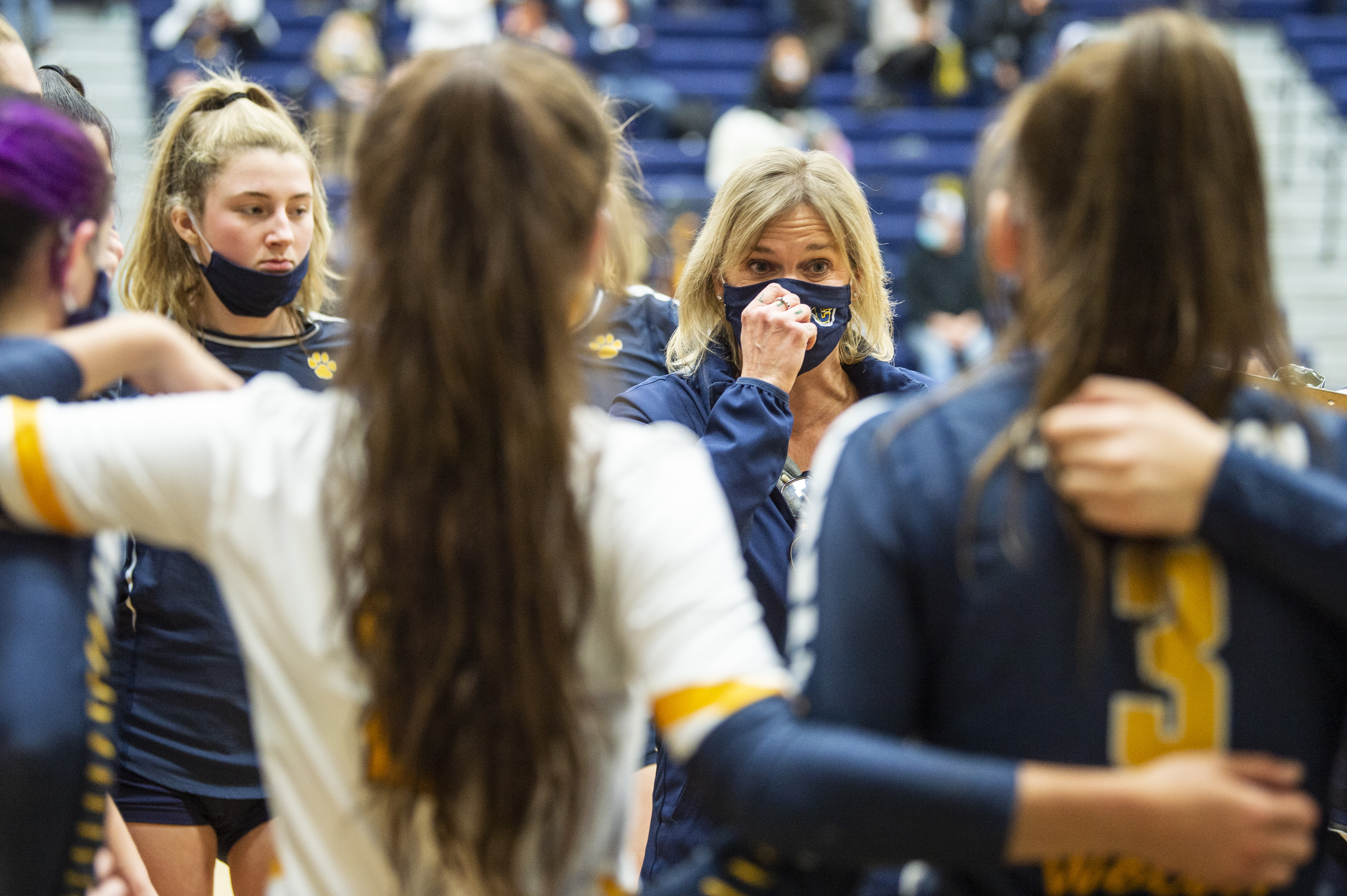 Clarkston volleyball defeats Grand Blanc in Division 1 quarterfinal ...