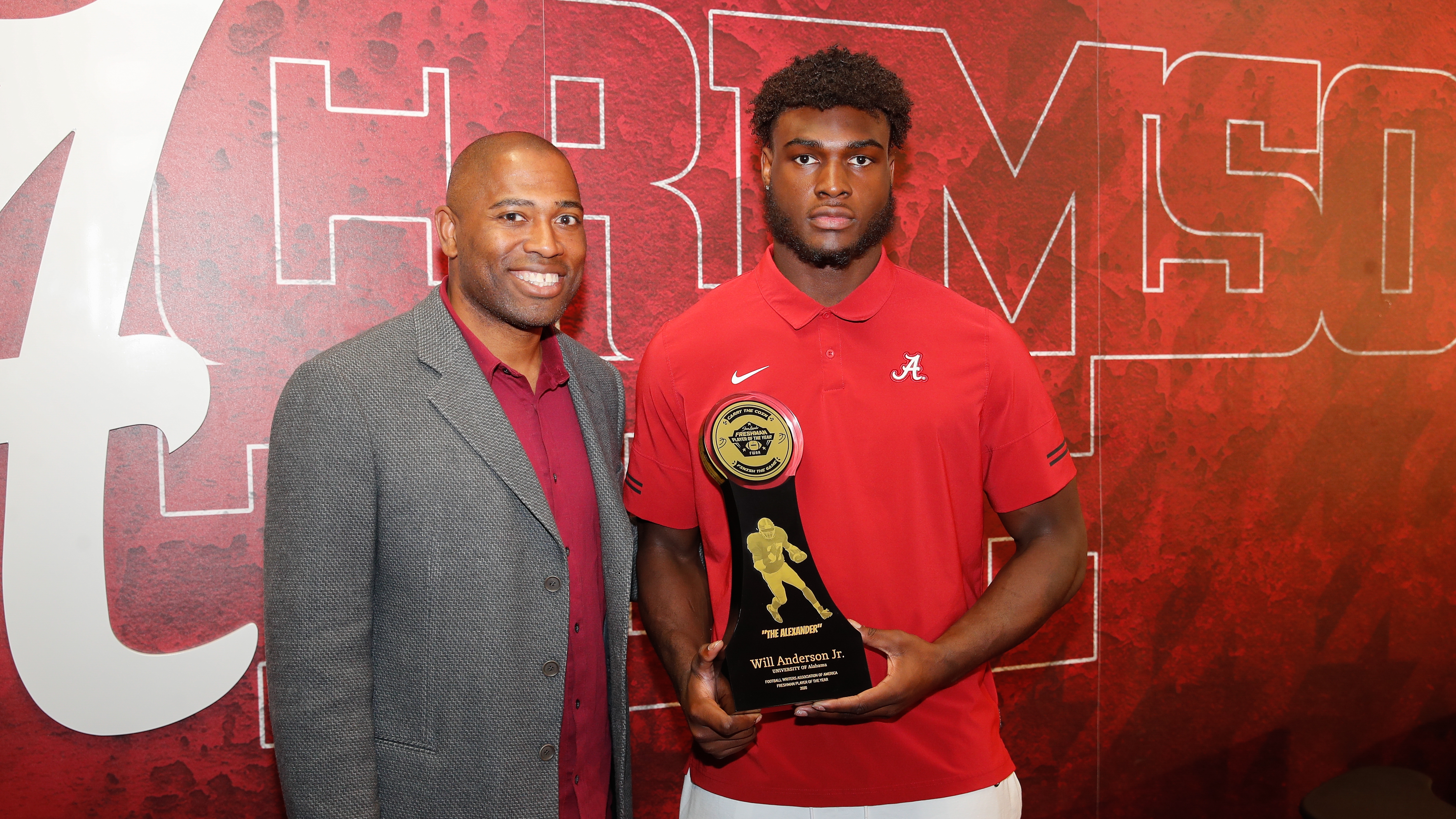 Former Alabama, NFL RB Shaun Alexander is namesake of the FWAA's Freshman  of the Year Award