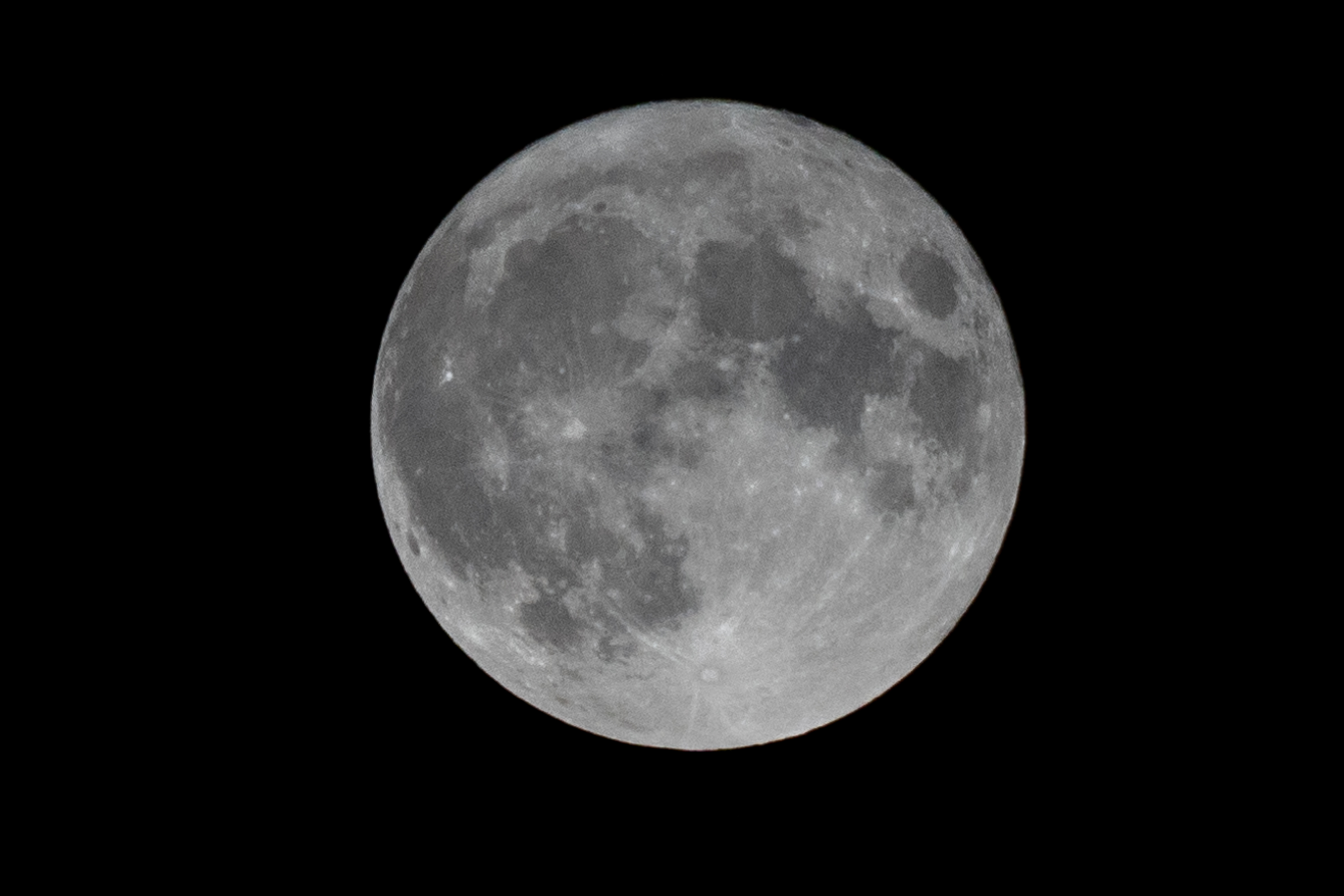 2025 to feature 12 full moons, three supermoons, partial