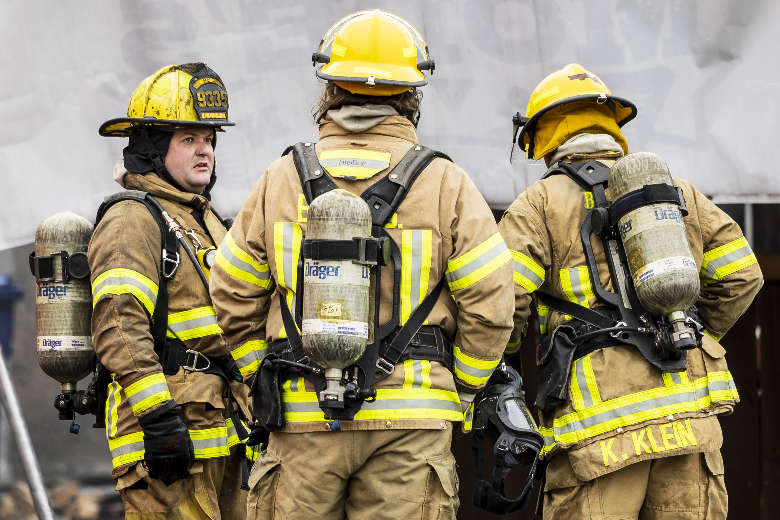 Fire and smoke engulf Mode’s Tavern in Bay City - mlive.com