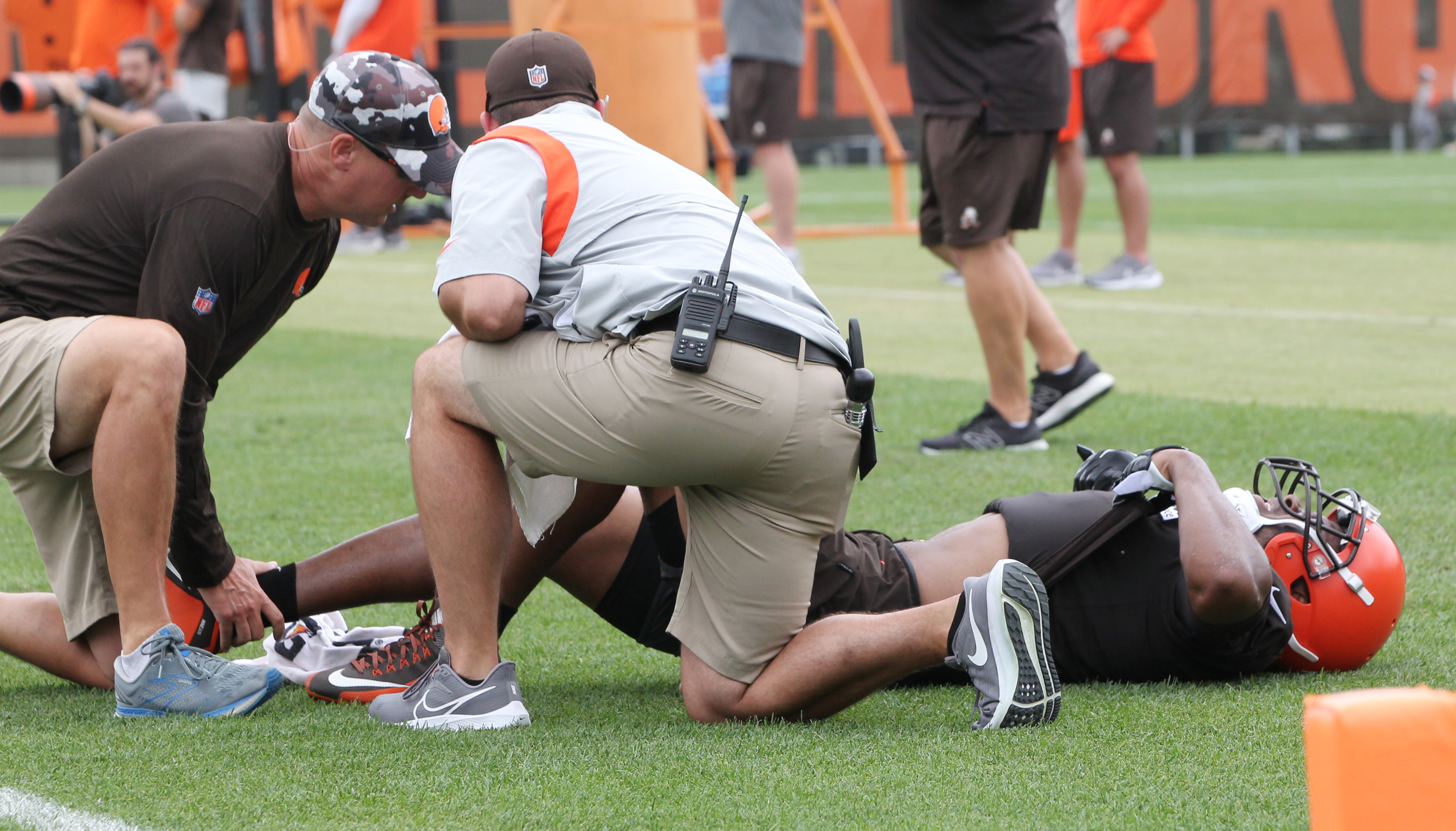 Cleveland Browns WR Amari Cooper Hurts Ankle at Practice - Sports