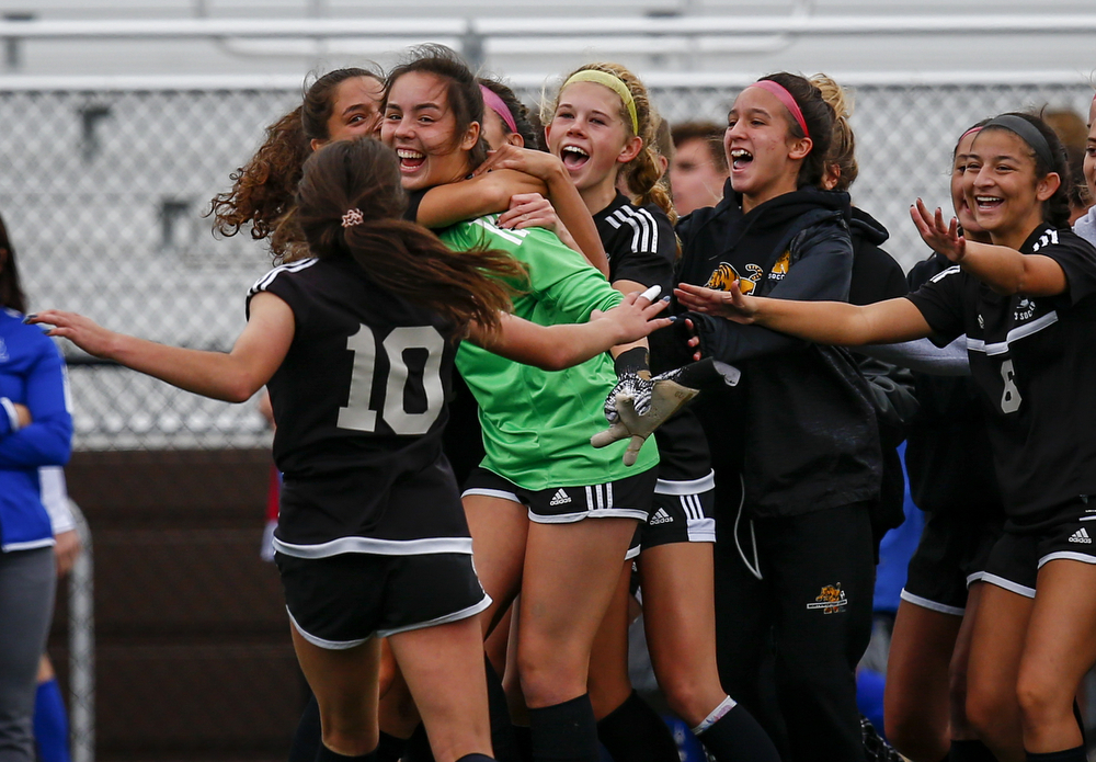 2021 Colonial League Girls Soccer Championship: Southern Lehigh Vs ...