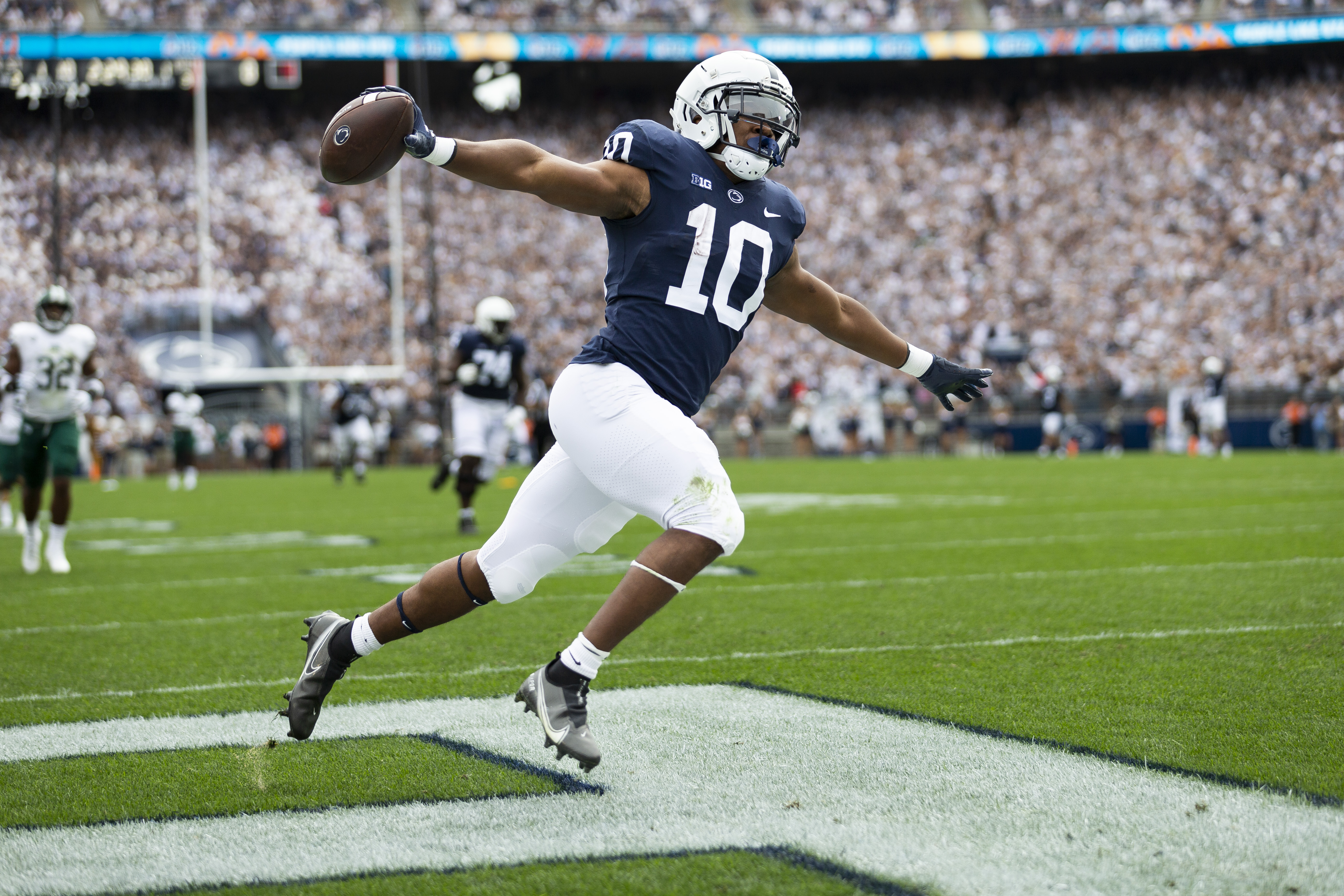 Saquon Barkley, Others React to Nick Singleton's Performance