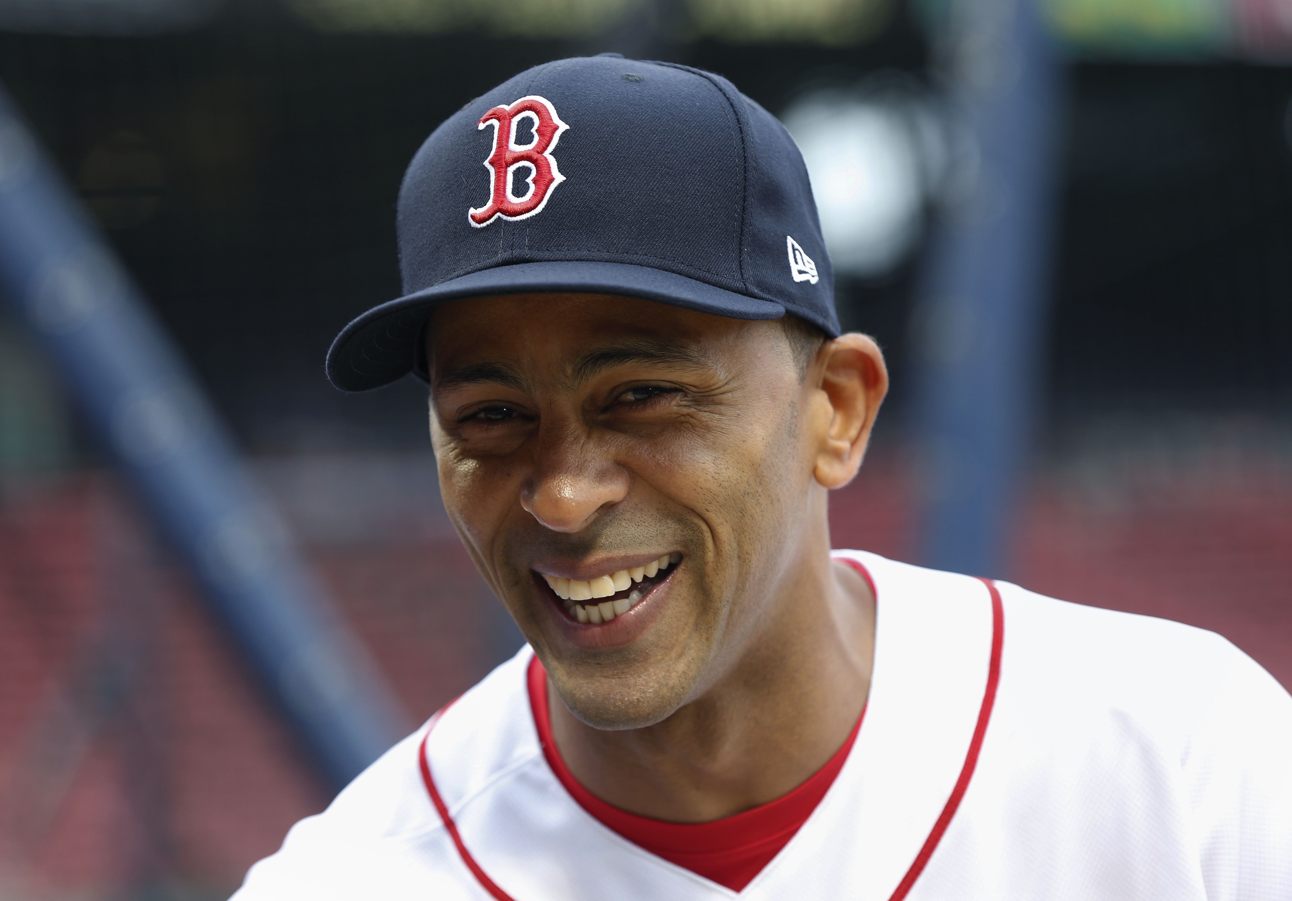 MLB - Julio Lugo, who played 12 MLB seasons for 7 teams, has passed away at  the age of 45. He most notably won a World Series ring with the Red Sox in  2007.