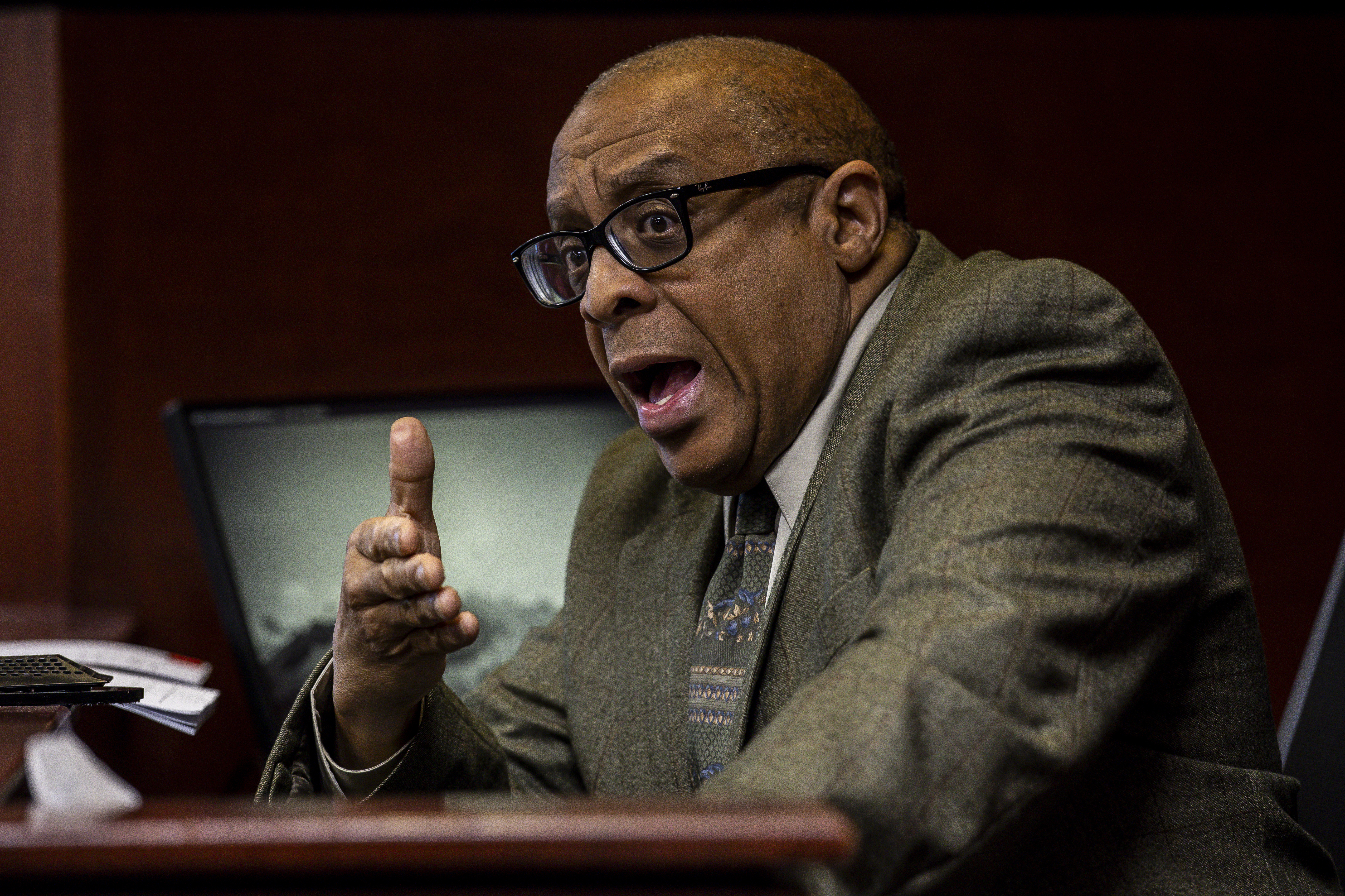 Trial attorney Fred Johnson takes the stand as former client Shanda Vander Ark, the mother convicted of torturing her 15-year-old son to death, appears in court for a Ginther hearing seeking a new trial at Muskegon County Circuit Court in Muskegon, Mich. on Tuesday, November 25, 2025. Vander Ark’s defense claims she was in a “catatonic state” throughout her trial that featured disturbing testimony of how she inflicted cruel punishments on her son, Timothy Ferguson, leading to the boy’s death.