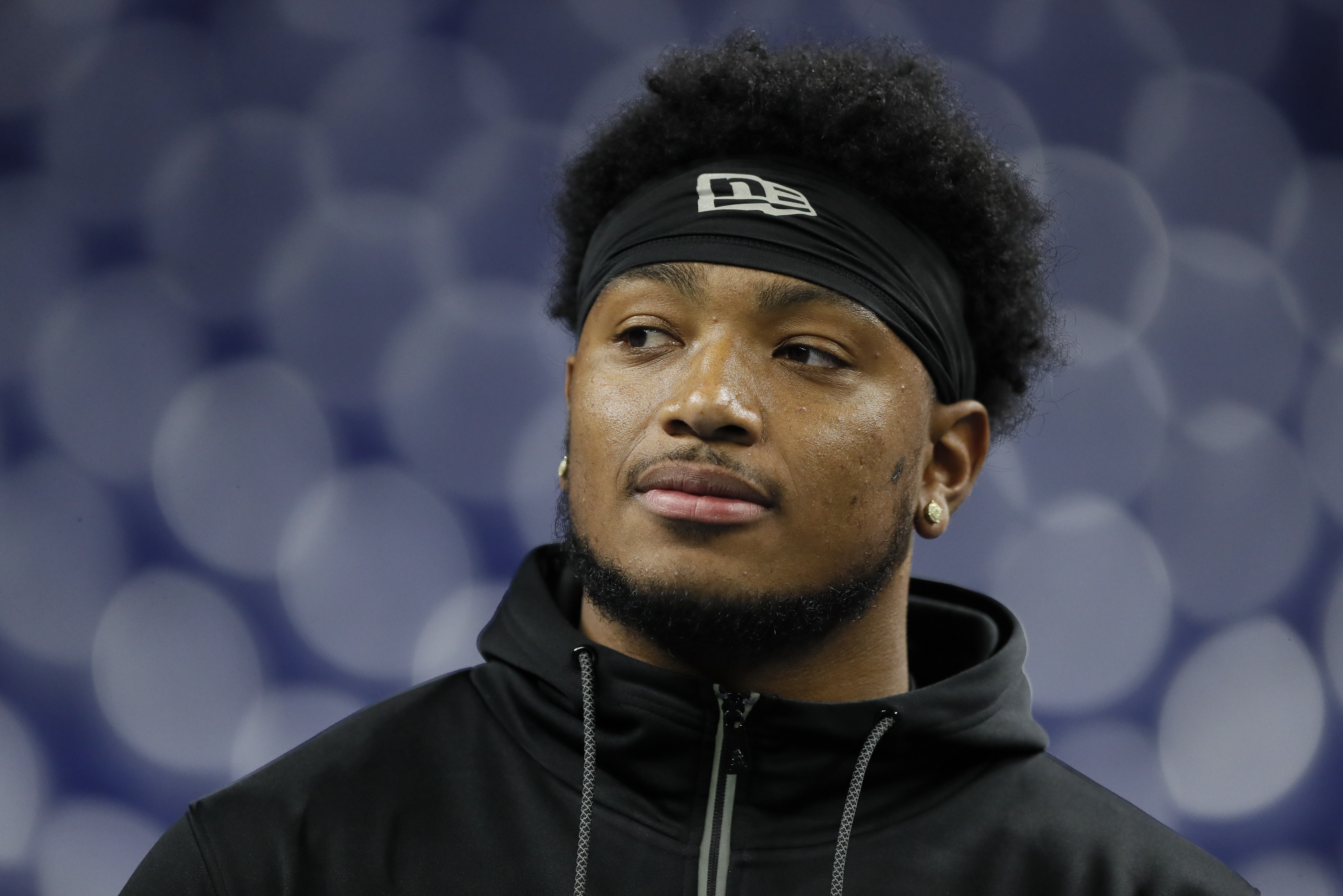 Baltimore Ravens' Malik Harrison struck in leg by stray bullet in Cleveland  