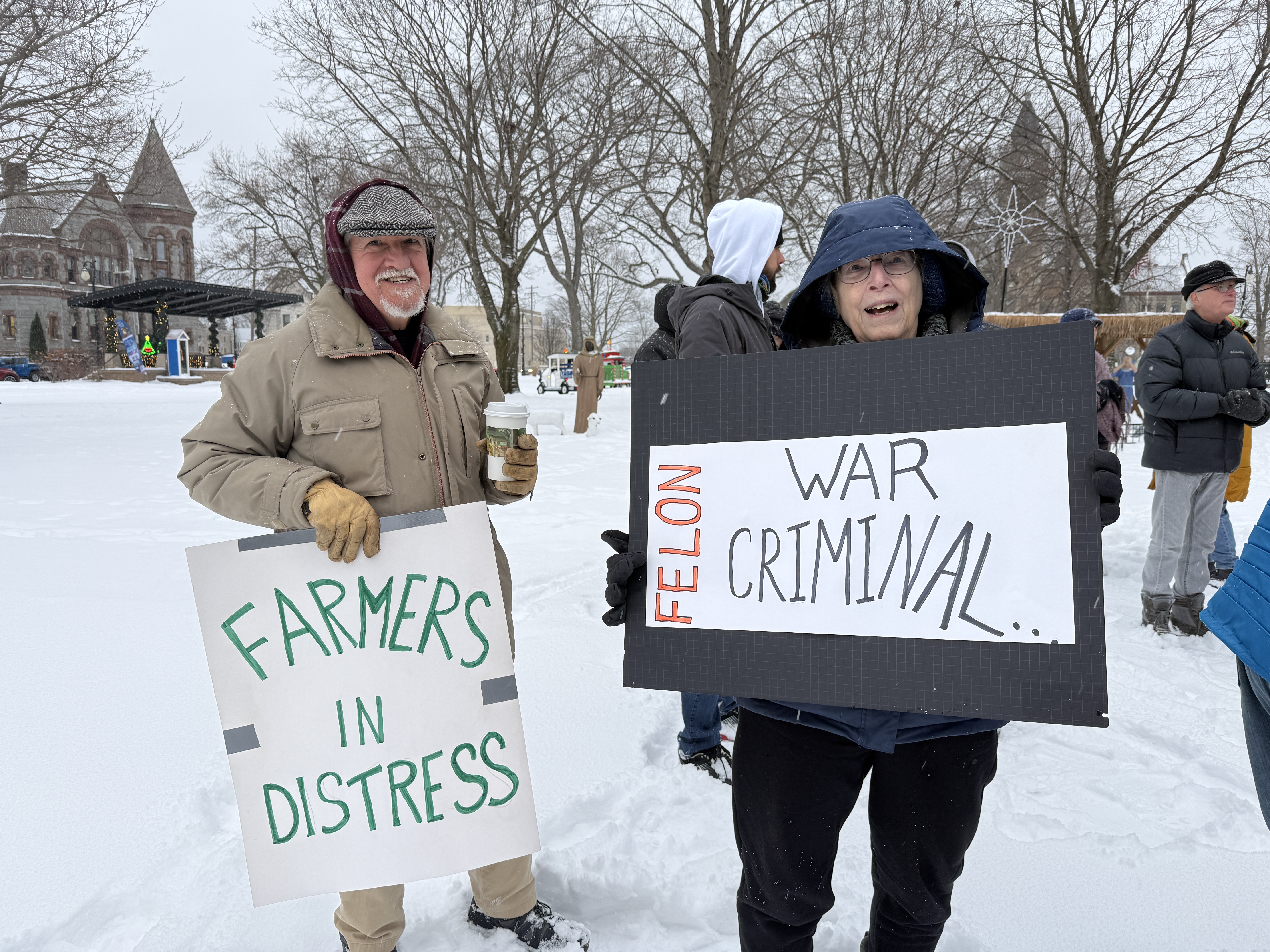 Muskegon community holds candlelight vigil for immigrants