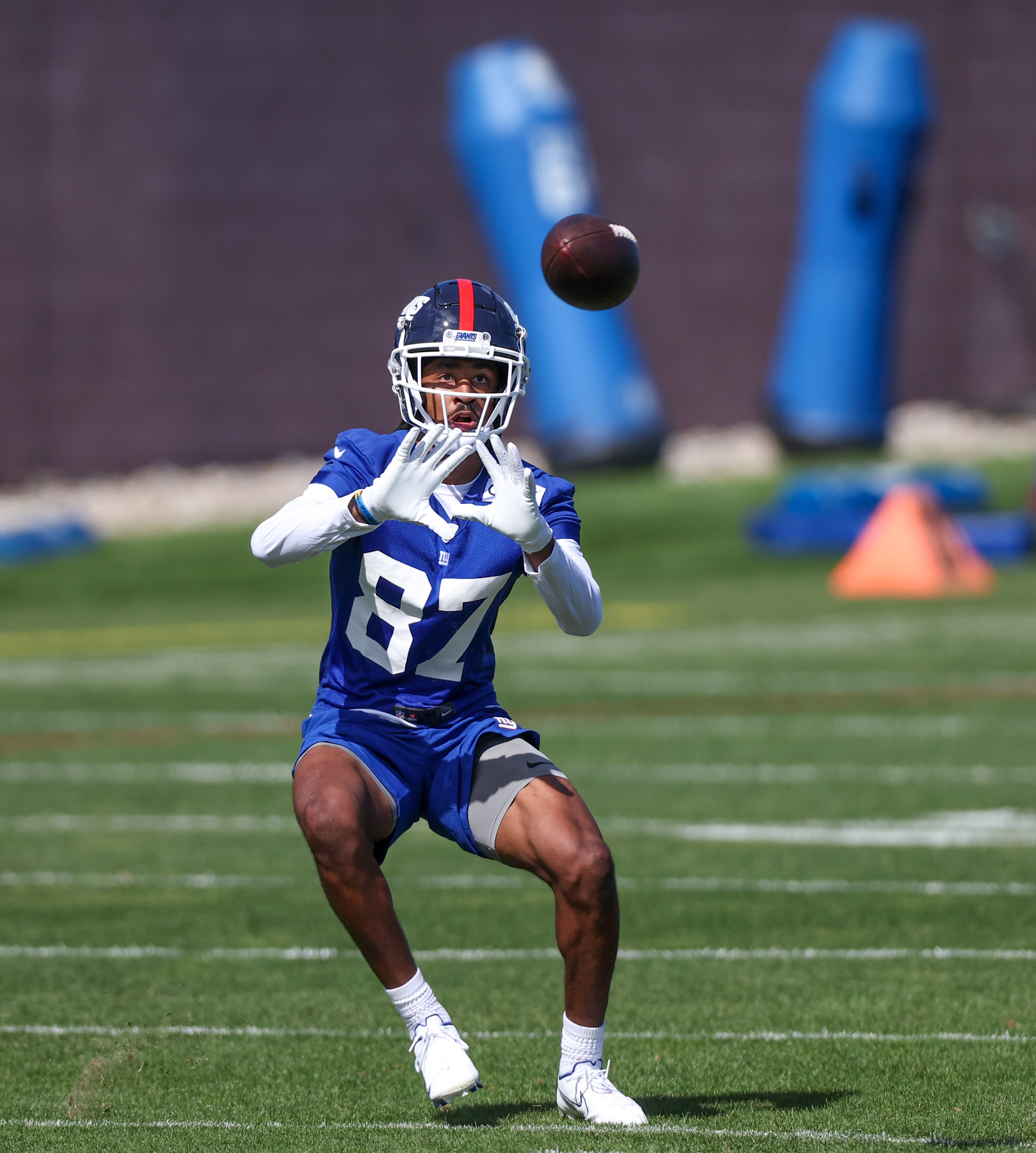 New York Giants defensive end Nick Williams (93) defends against the  Chicago Bears during an NFL football game Sunday, Oct. 2, 2022, in East  Rutherford, N.J. (AP Photo/Adam Hunger Stock Photo - Alamy