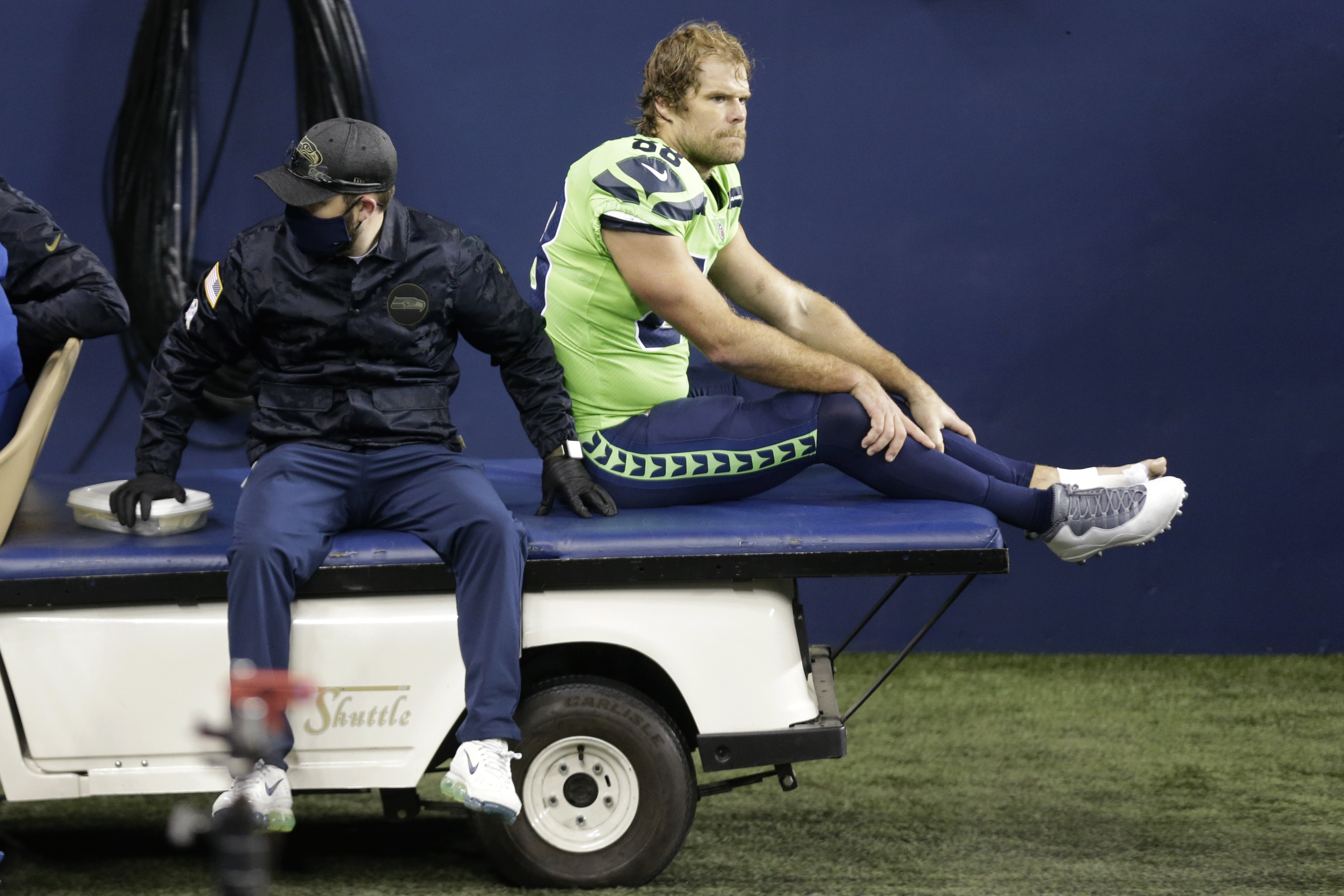 Seahawks' Greg Olsen suffers plantar fascia tear