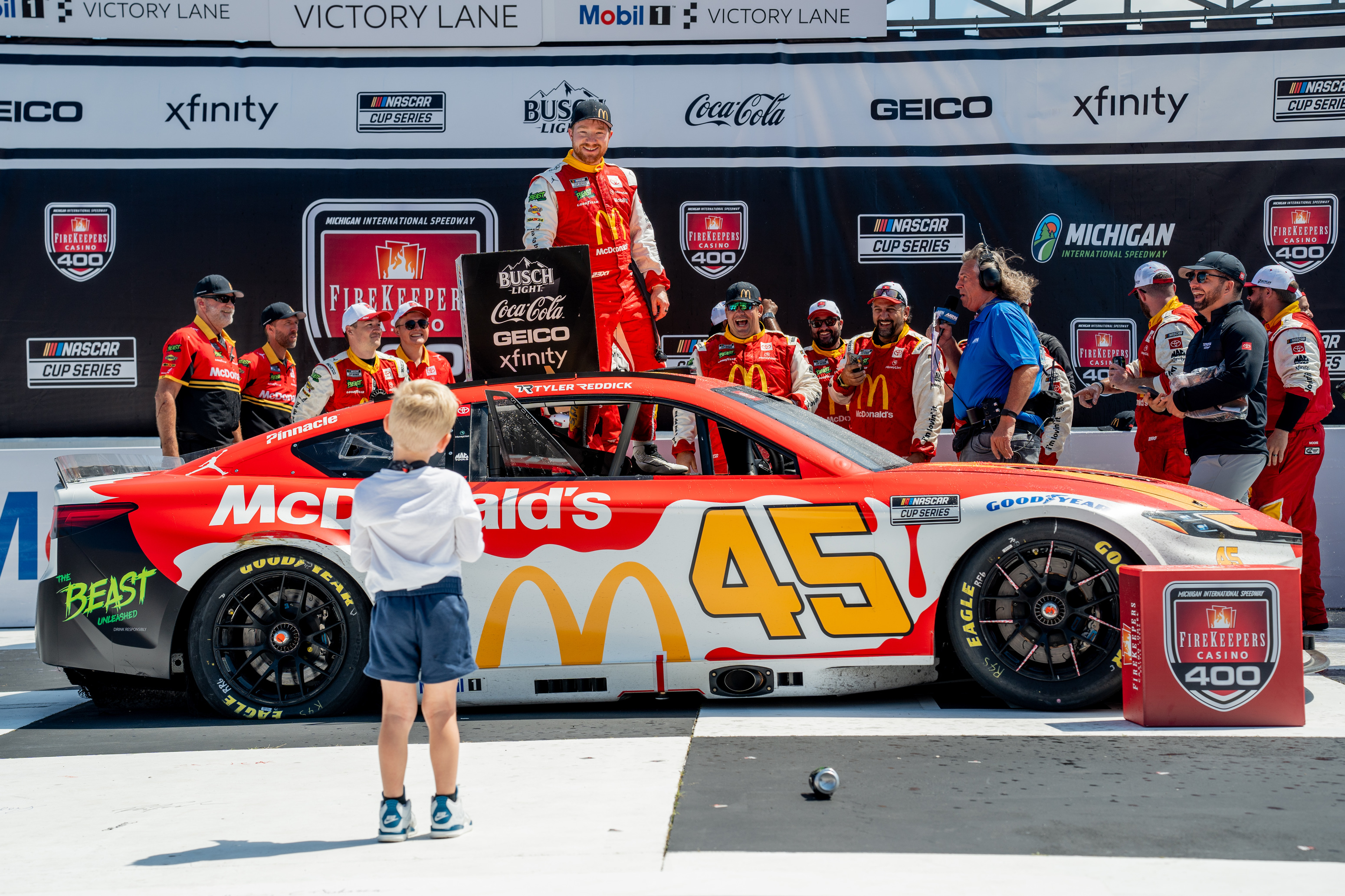 FireKeepers Casino 400: Day two starts at lap 51 - mlive.com