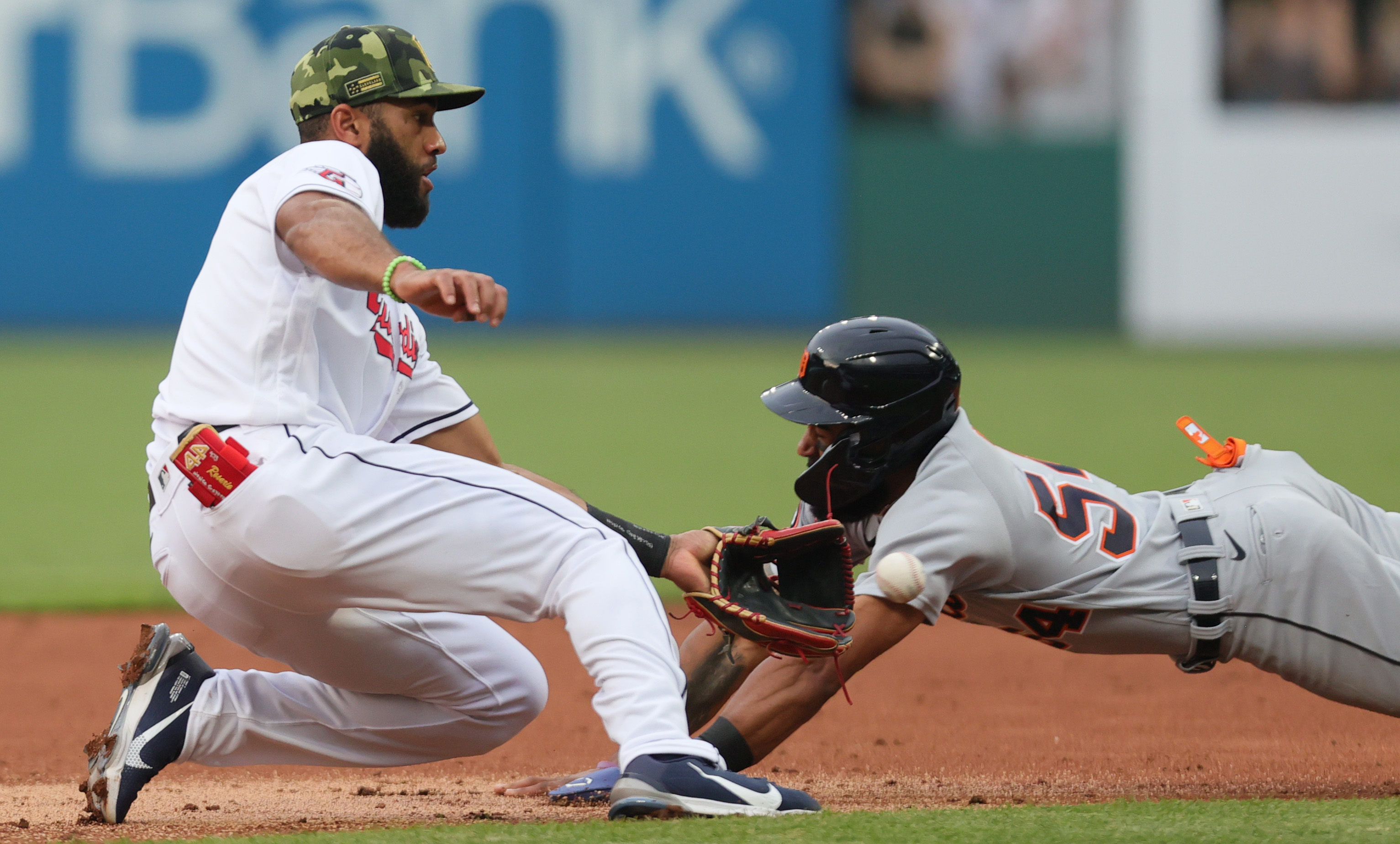 Cleveland, Ohio. 4th May, 2022. Cleveland Guardians first baseman