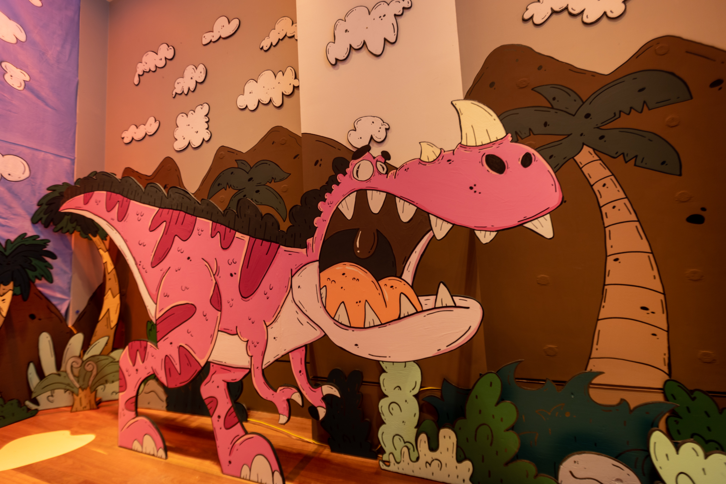 Dinolandia: my cartoon dinosaur museum! I can't believe it exists! 😭