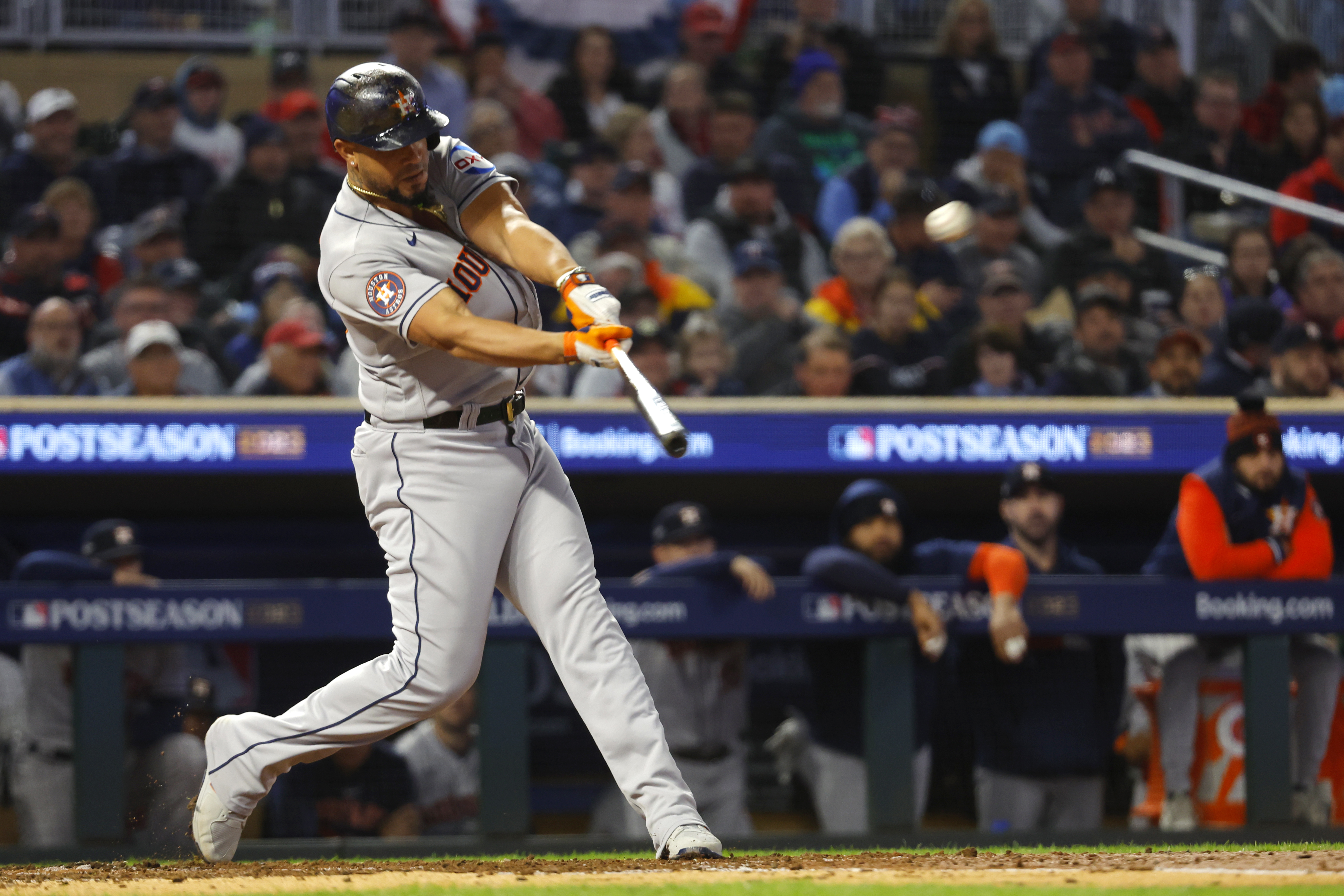 Abreu homers again, powers Astros past into 7th straight championship  series 