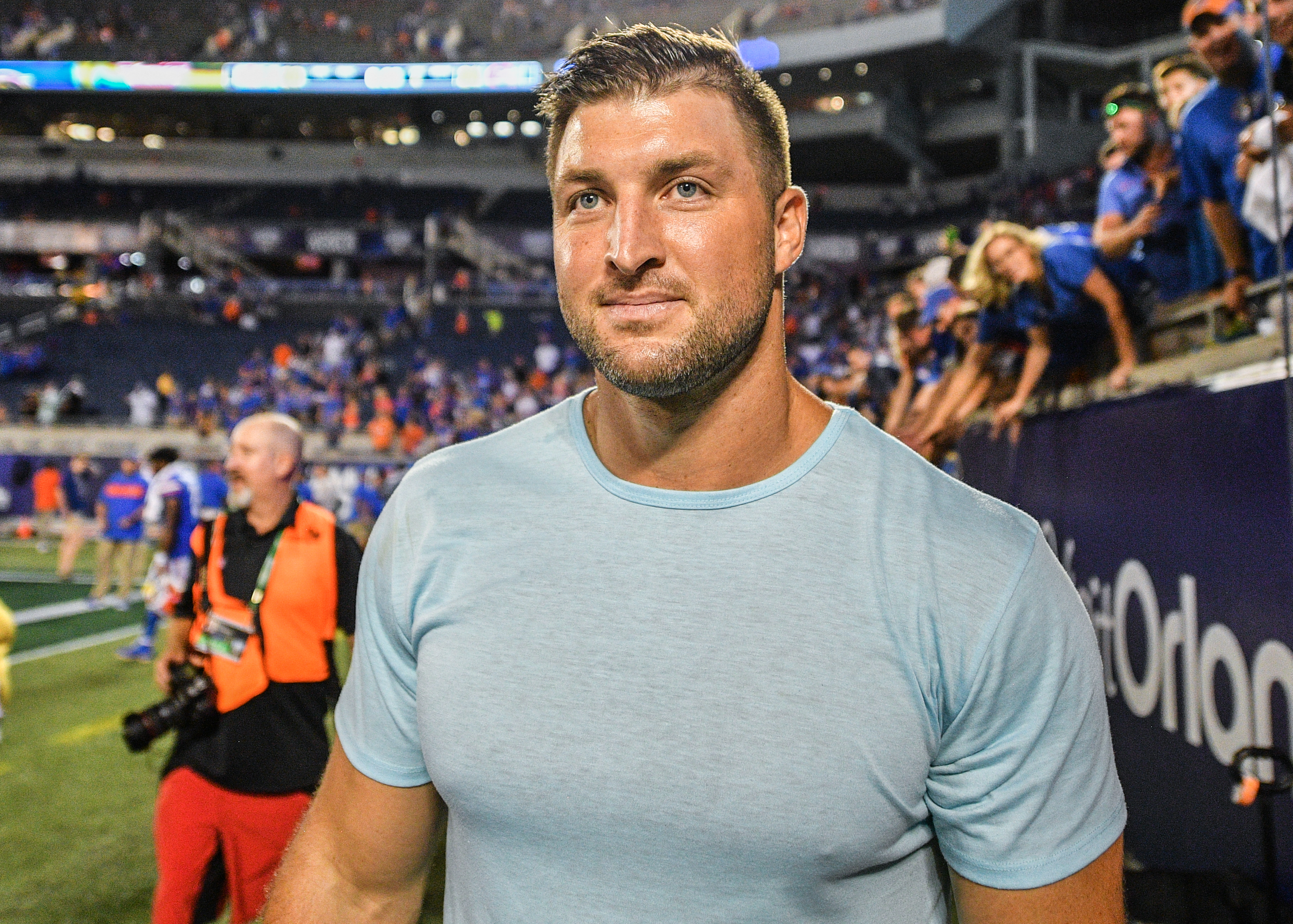 Tim Tebow jersey sales explode in 24 hours after officially signing with  Jaguars