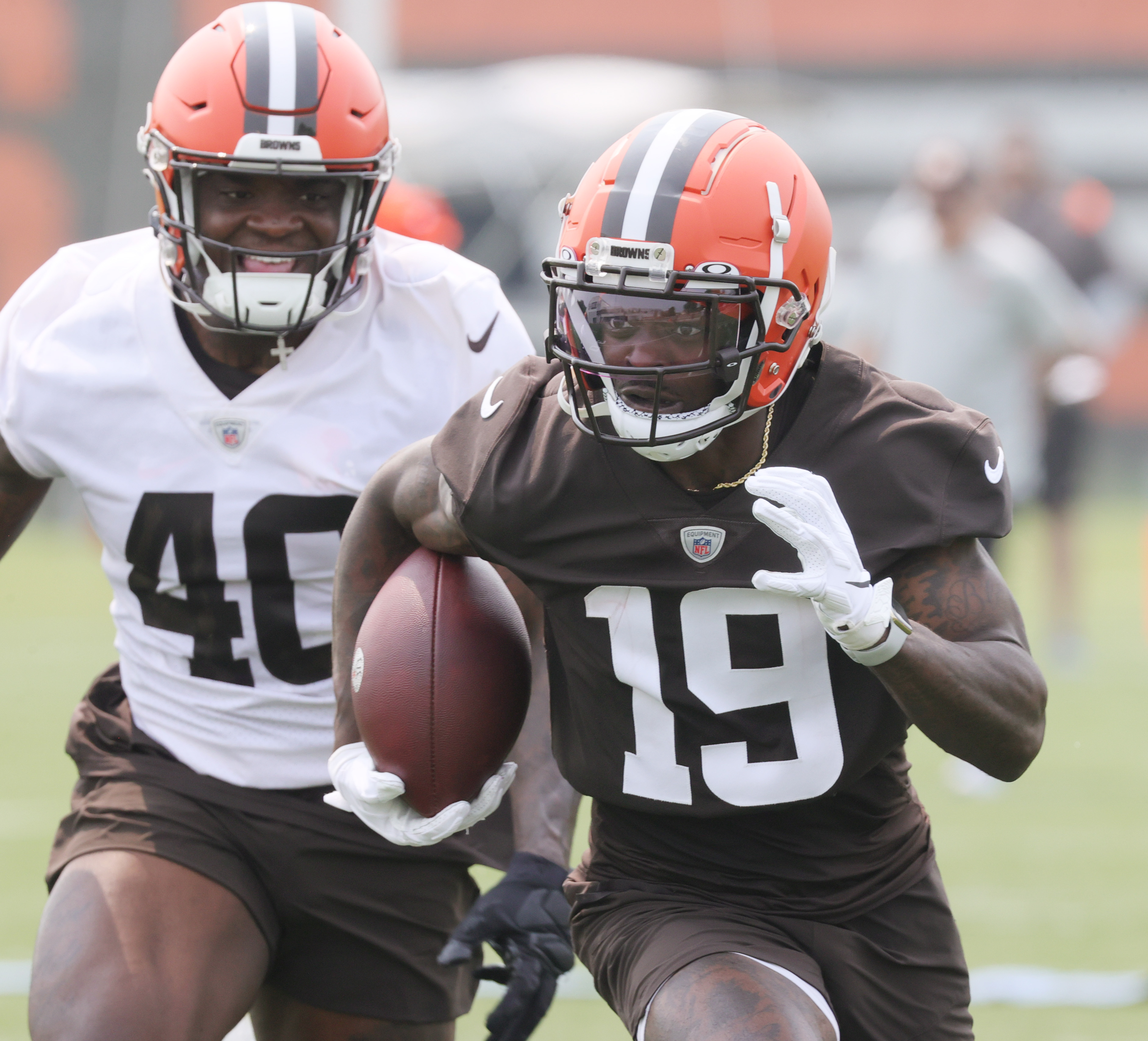 Browns' Marquise Goodwin to miss start of training camp with blood clots in  legs, lungs