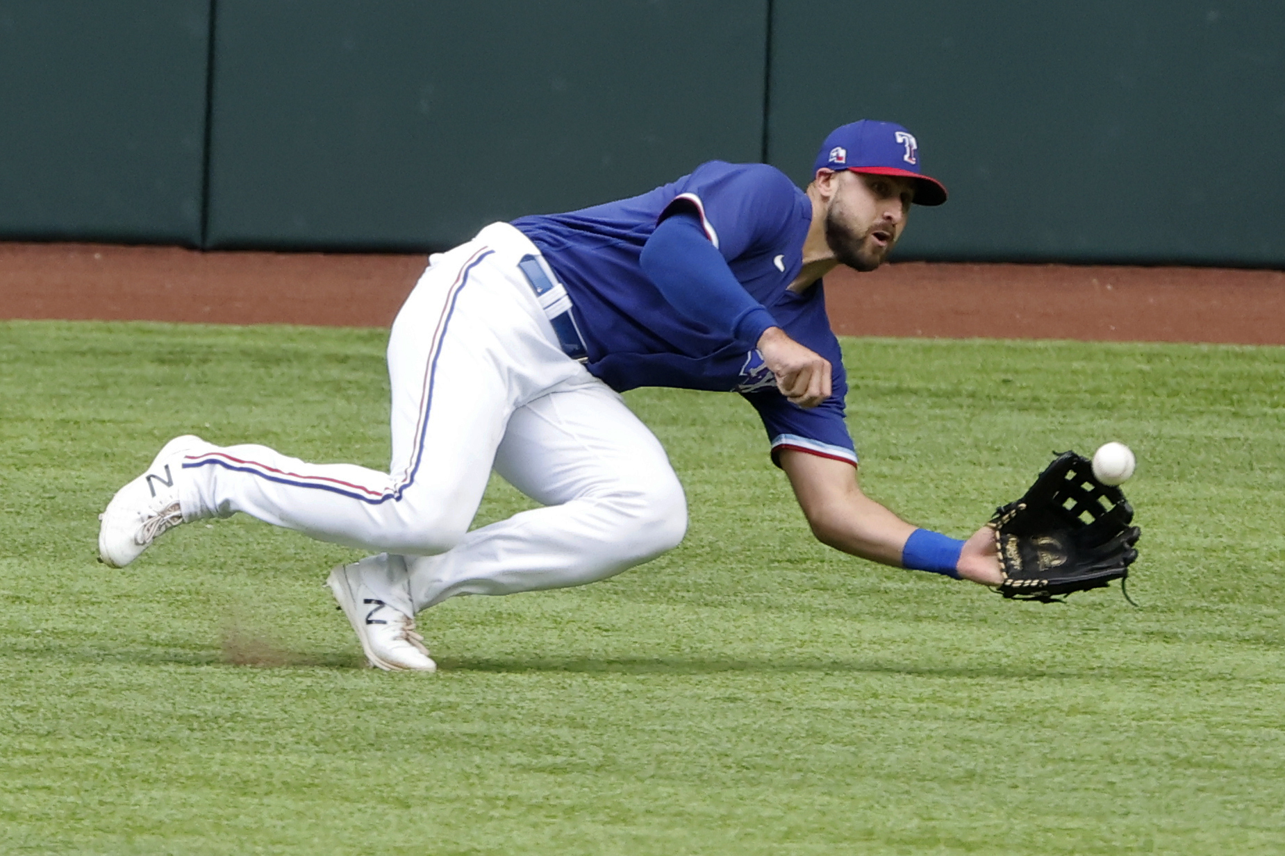 Joey Gallo trade to Dodgers draws hilarious reactions from Yankees fans