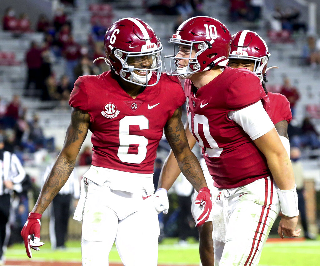 WATCH: Tua Tagovailoa, Jaylen Waddle connect for 84-yard TD