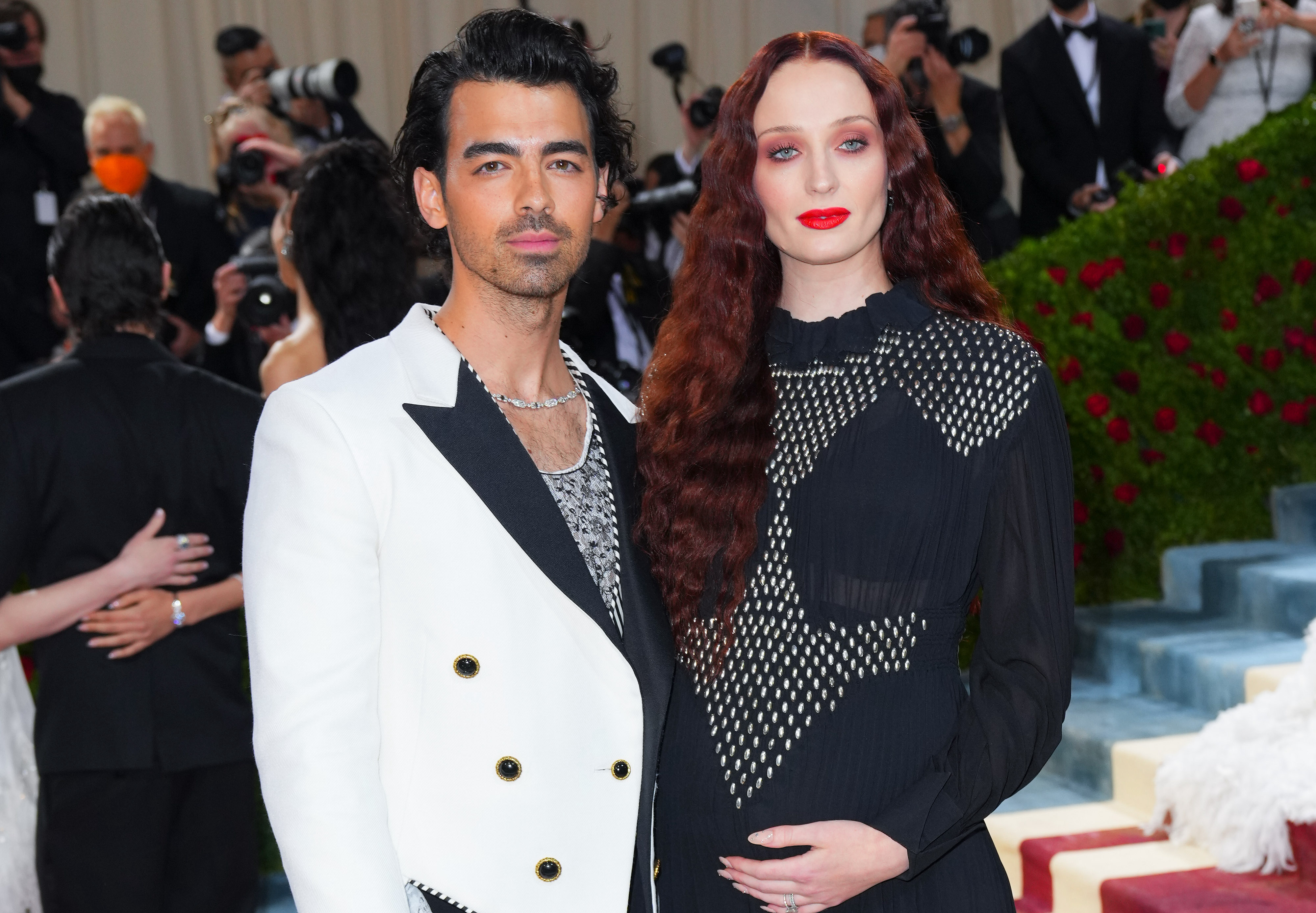Pregnant Sophie Turner's Baby Bump Album Ahead of 2nd Child: Photos