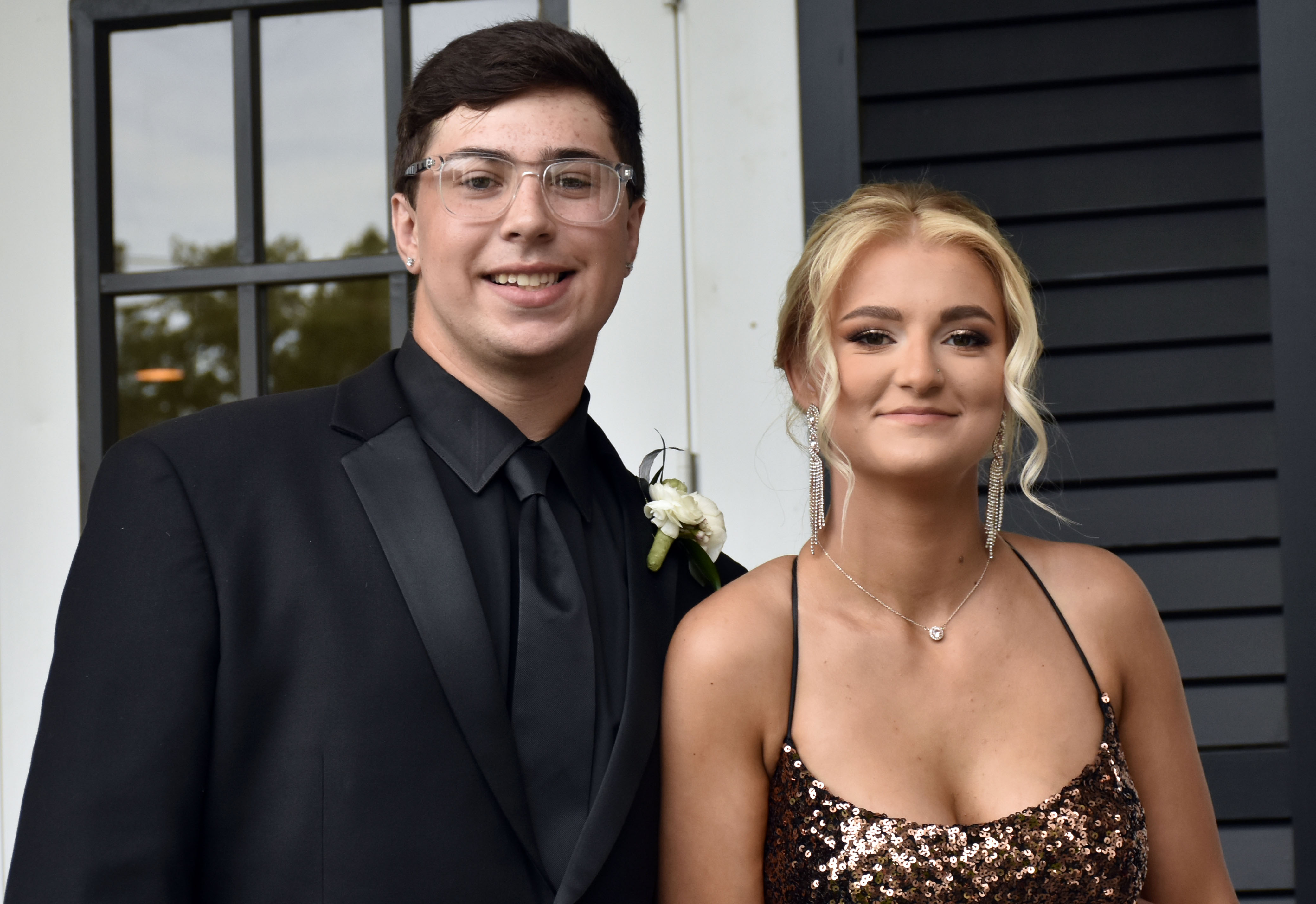 Pinelands Regional High School prom 2022 - nj.com