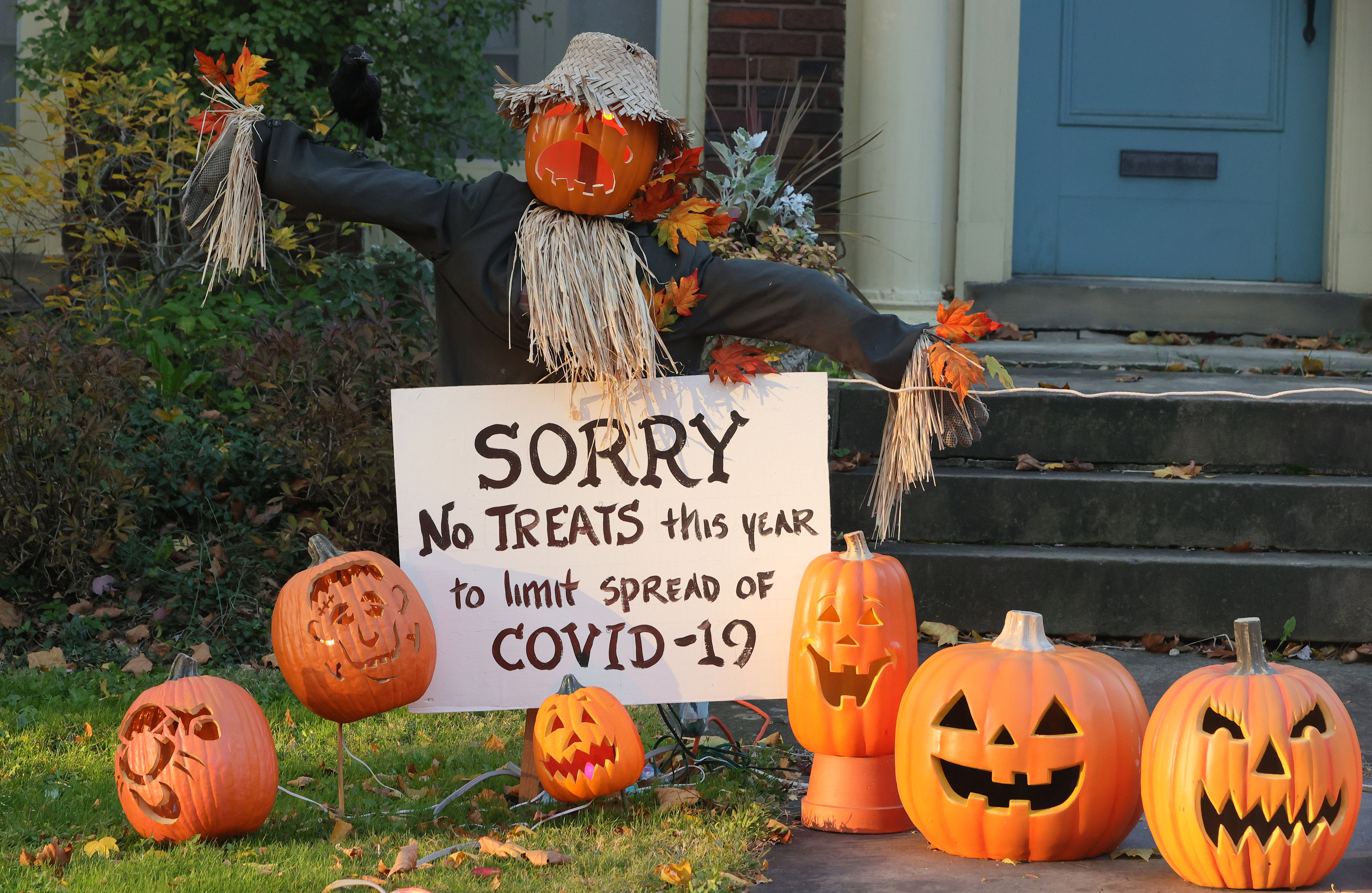 Halloween trick-or-treating in Cleveland Heights, October 31, 2020