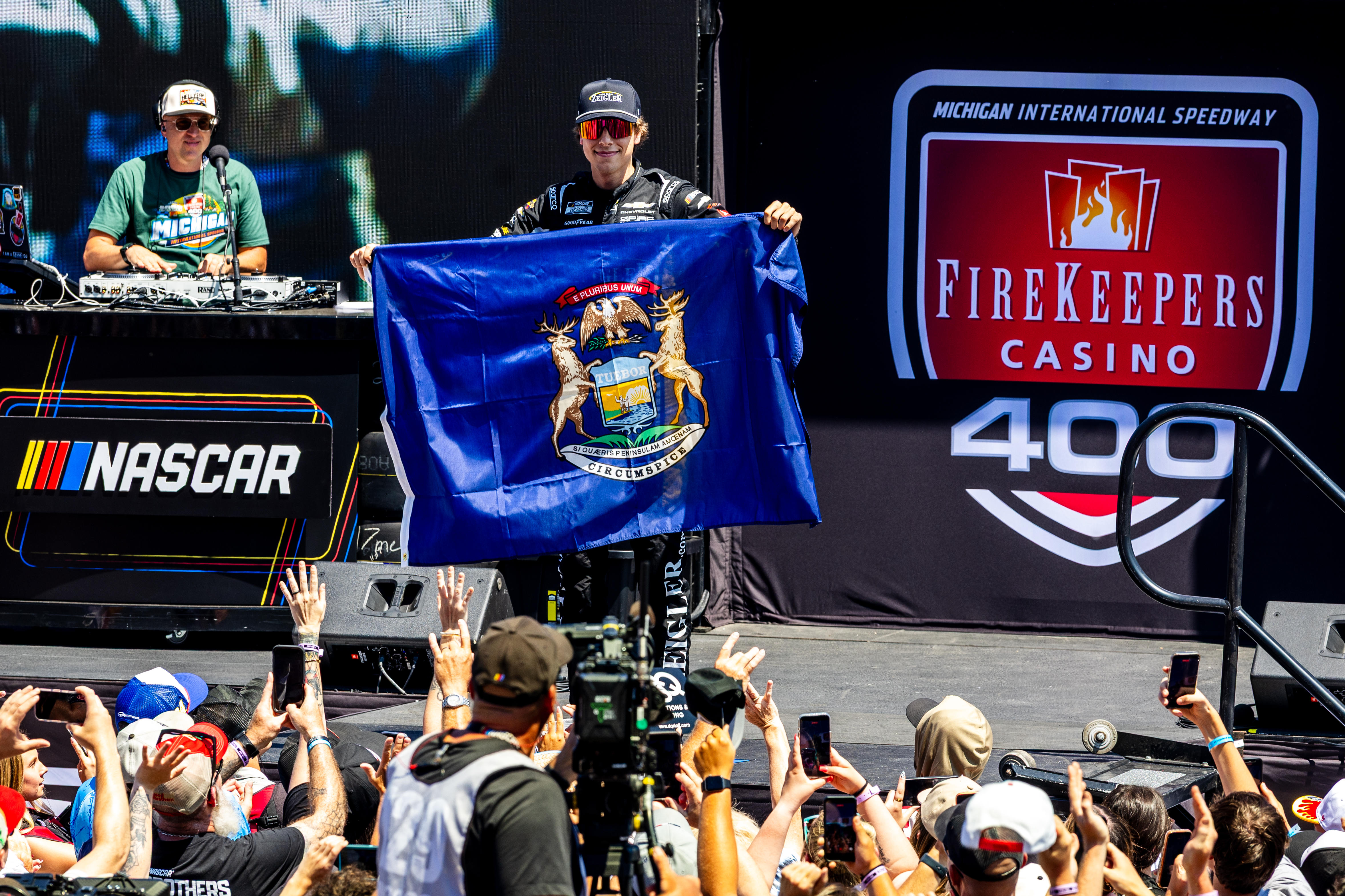 See our 75 favorite photos from NASCAR weekend at MIS - mlive.com