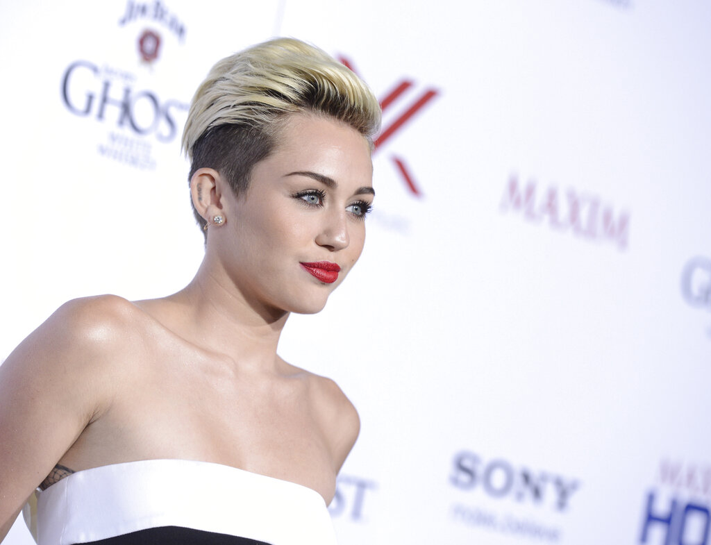 Miley Cyrus' Best Looks, image size:1024x785