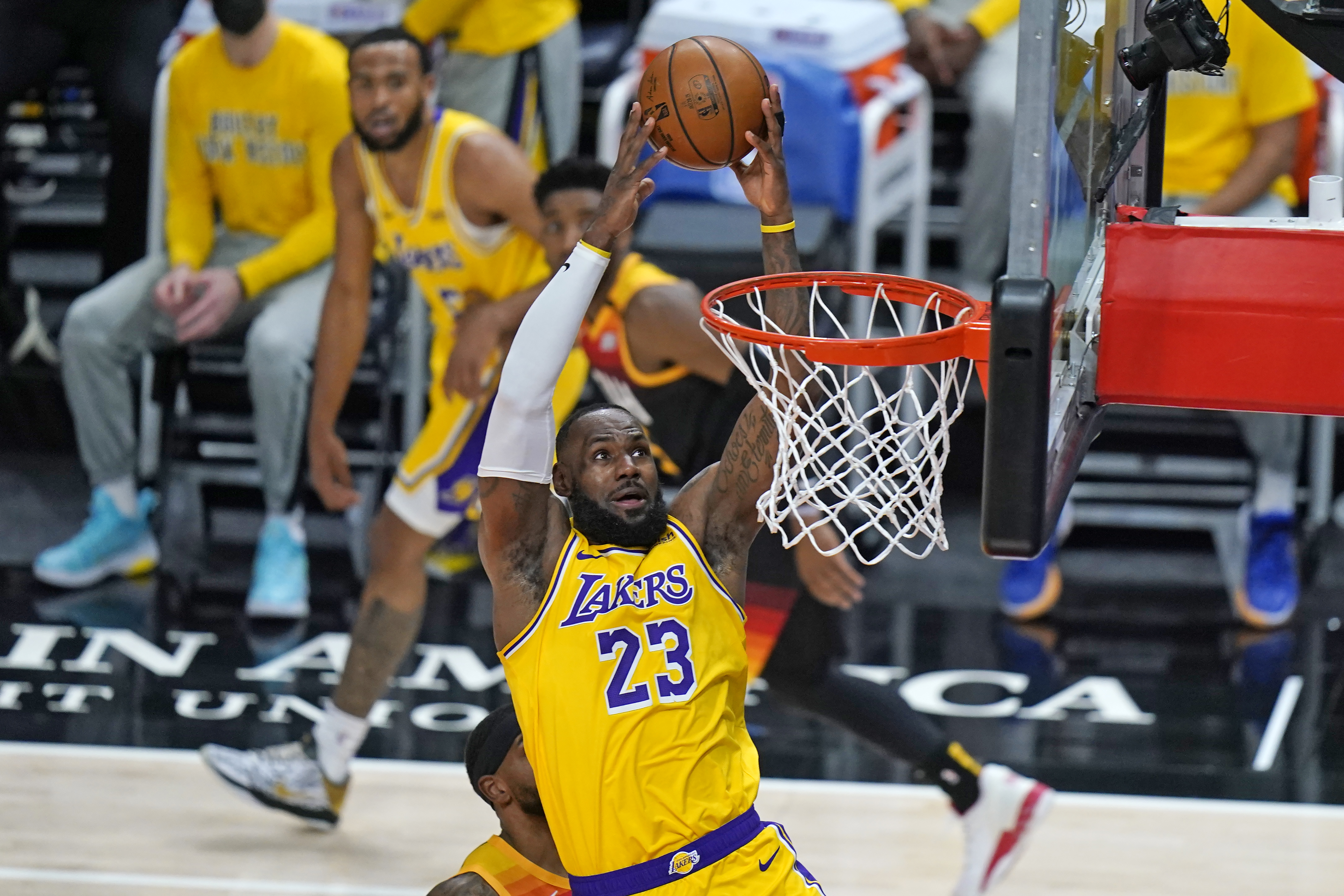 Phoenix Suns vs. Los Angeles Lakers FREE LIVE STREAM (3/2/21): Watch LeBron  James in NBA online