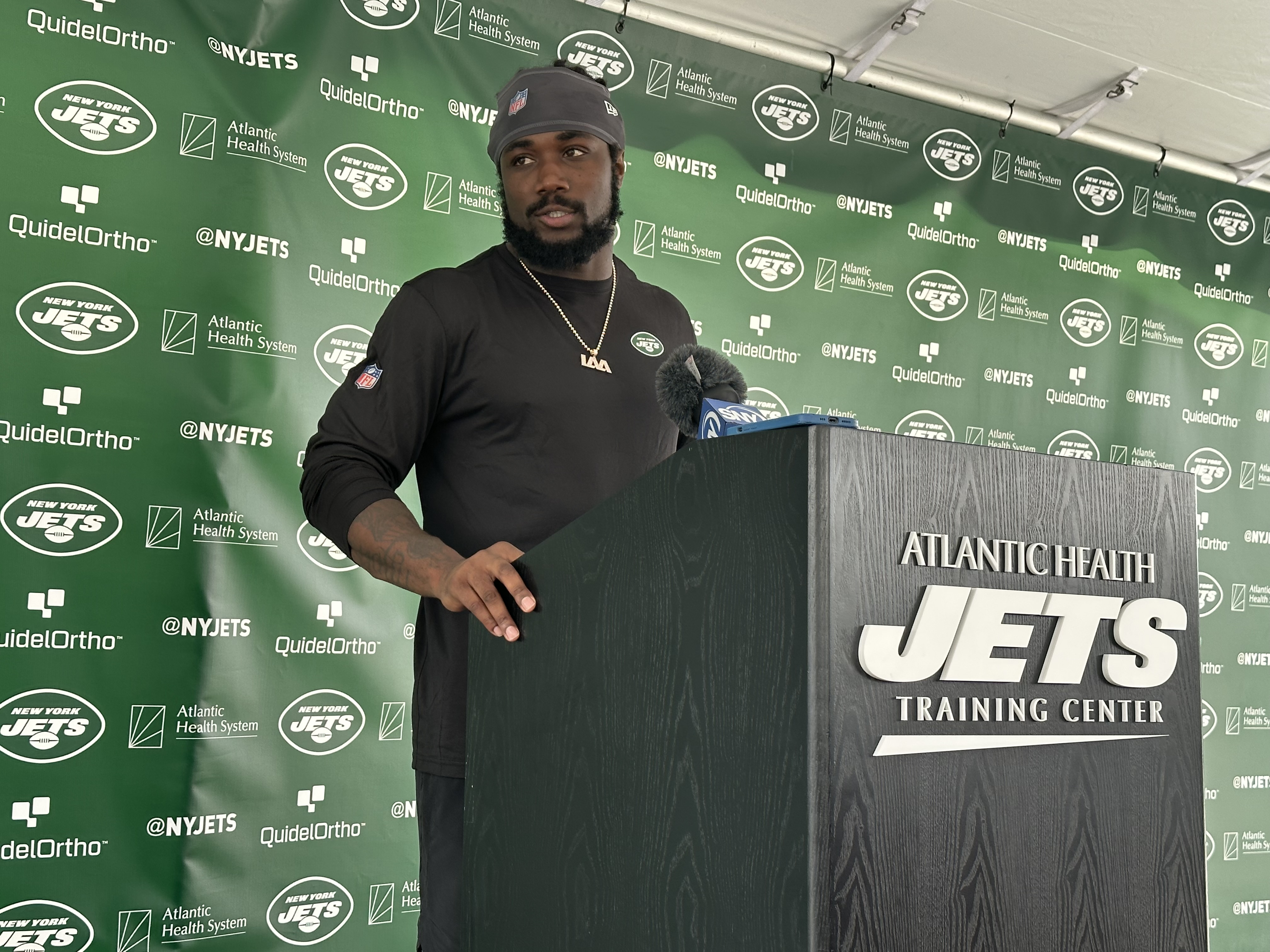 NY Jets: Hamsah Nasirildeen visits youth football camp in NJ