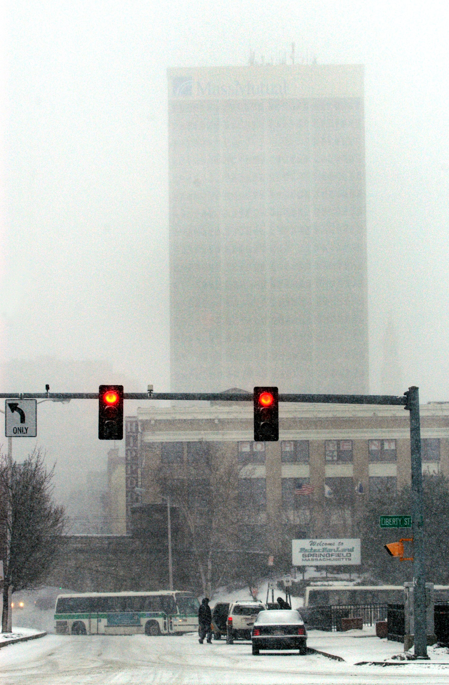 Blizzard of 2005 brought more than 2 feet of snow to Massachusetts ...