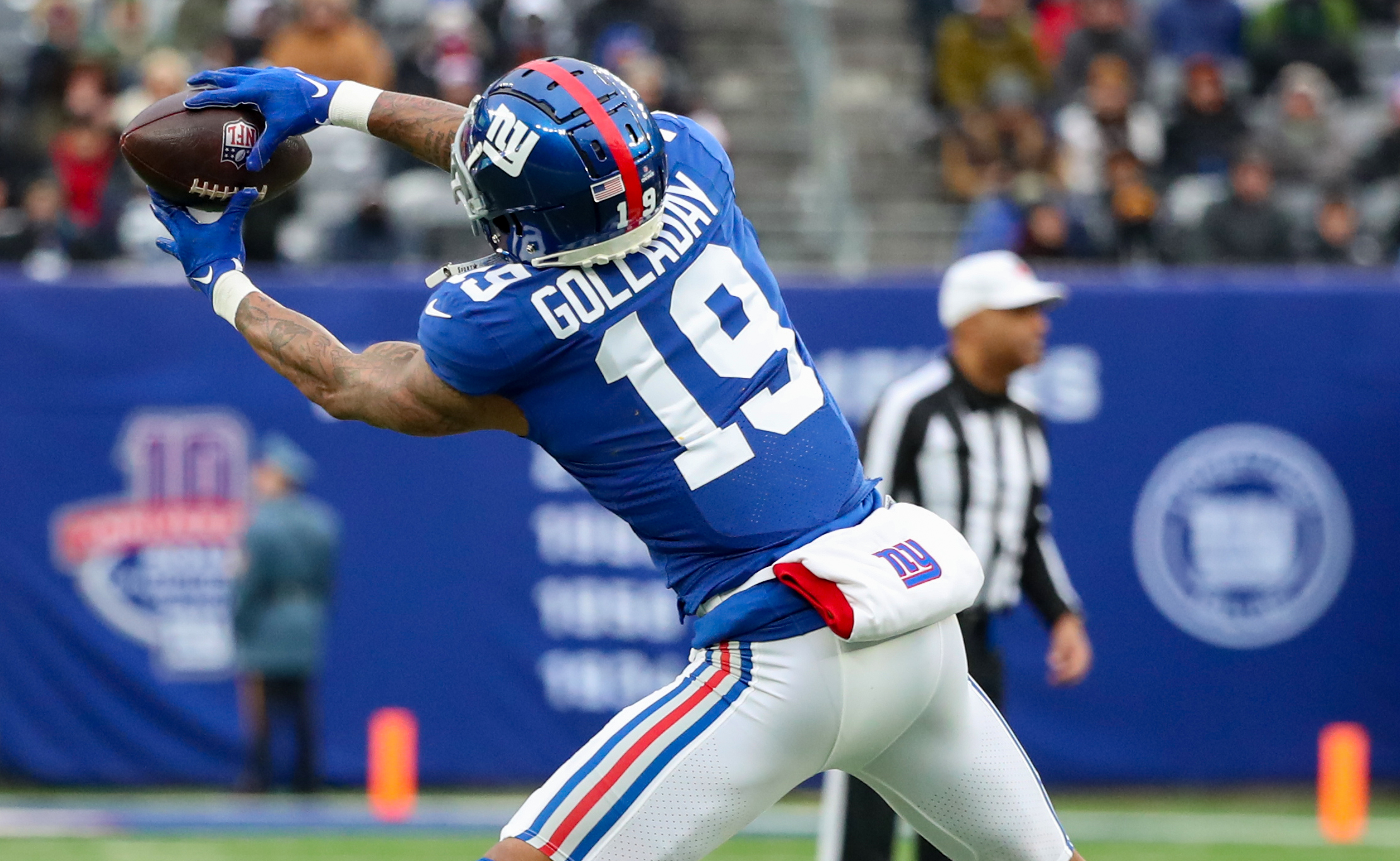 New York Giants wide receiver Kenny Golladay (19) makes a catch for a first down during the fourth quarter on Sunday, Jan. 9, 2022 in East Rutherford, N.J. The Washington Football Team won, 22-7. Golladay finished the season without a touchdown reception.